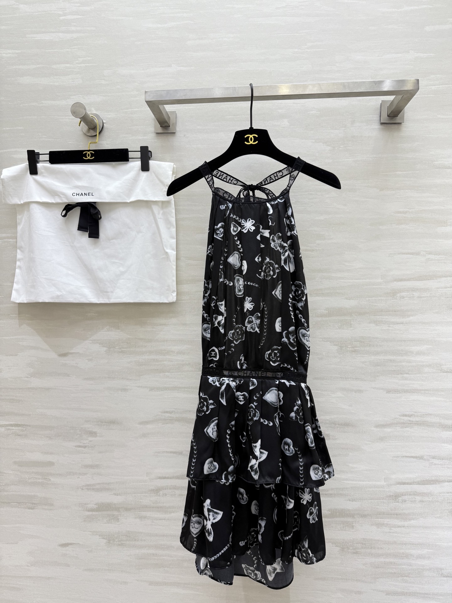 NO:483998,#ChaneB printed series halter dress custom mulberry silk high quality spot size36/38/40 (, chanel, skirts, alexander wang19860909#ChaneB 印花系列挂脖连衣裙 定制桑蚕丝 高品质 现货来size36/38/40（,,chanel,skirts,alexander wang,Women's clothing