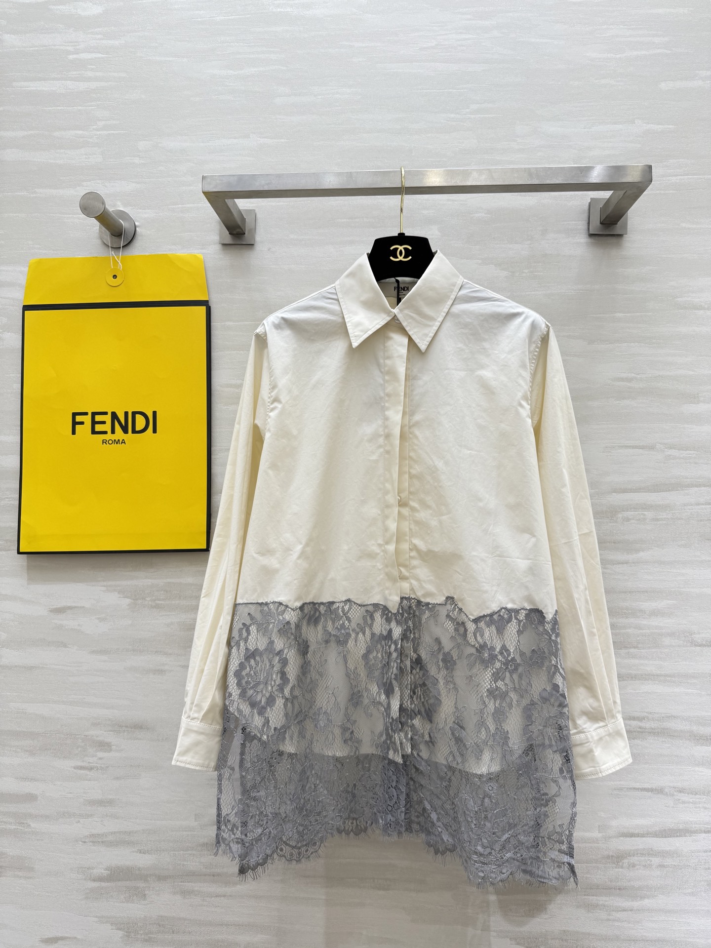 NO:484801,#FEND early autumn new lace spliced ​​long-sleeved shirt high quality spot sizeS/M/L (size s size 41 shoulder width, bust 100, length 75, fendi, alexander wang19860909#FEND早秋新款 蕾丝拼接长袖衬衣 高品质 现货来sizeS/M/L（s码肩宽41,胸围100,衣长75,,fendi,alexander wang,Women's clothing