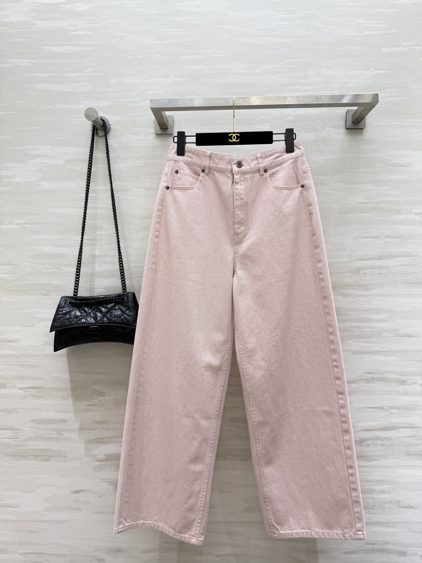 NO:484855,#Loew early autumn new style, old denim wide-leg pants, customized imported denim, active old washing process, high quality, spot sizeS/M/L (size size 68, hip circumference 94, pants length 102),,loewe,alexander wang19860909#Loew早秋新款 做旧牛仔阔腿裤 定制进口牛仔 活性做旧洗水工艺 高品质 现货来sizeS/M/L（s码腰围68,臀围94,裤长102）,,loewe,alexander wang,Women's clothing
