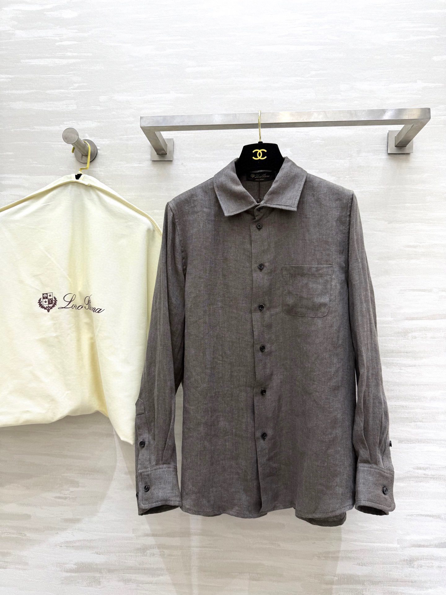 NO:485875,#LP new autumn and winter style retro herringbone linen shirt high quality spot sizeS/M/L (size s size shoulder width 38, bust 104, length 65), loro piana, alexander wang19860909#LP秋冬新款 复古人字纹亚麻衬衣 高品质 现货来sizeS/M/L（s码肩宽38,胸围104,衣长65）,,loro piana,alexander wang,Women's clothing