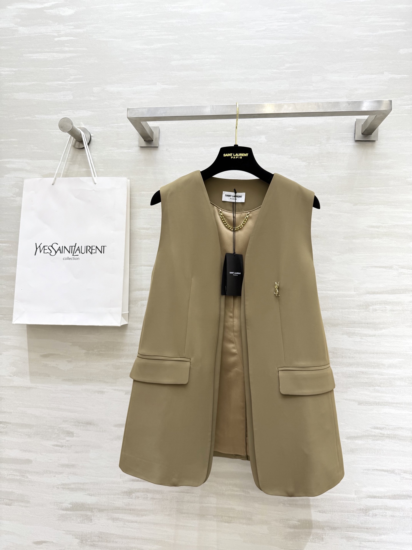 NO:487138,#ysl early autumn new style minimalist vest jacket high quality spot sizeS/M/L/XL (size s bust 94, 67 length), saint laurent, jackets & coats, alexander wang19860909#ysl早秋新款 极简风马甲外套 高品质 现货来sizeS/M/L/XL（s码胸围94,衣长67）,,saint laurent,jackets & coats,alexander wang,Women's clothing
