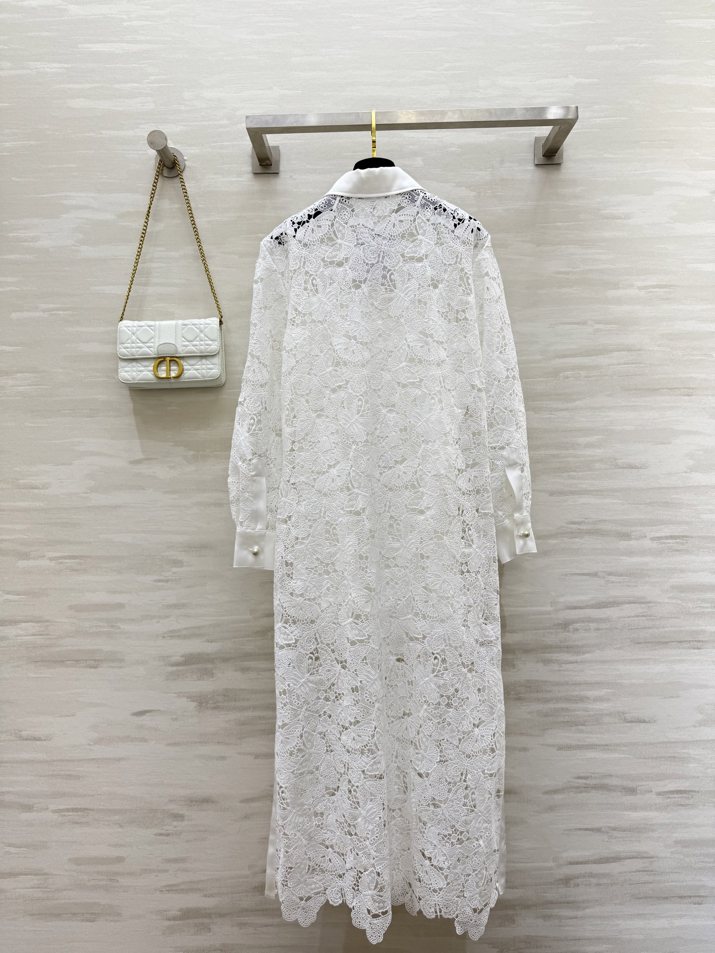 #Dio♡²⁵早秋新款 🦋系列 蕾丝衬衣长裙 定制面料奢华高级 高品质 现货首发size：36/38/4