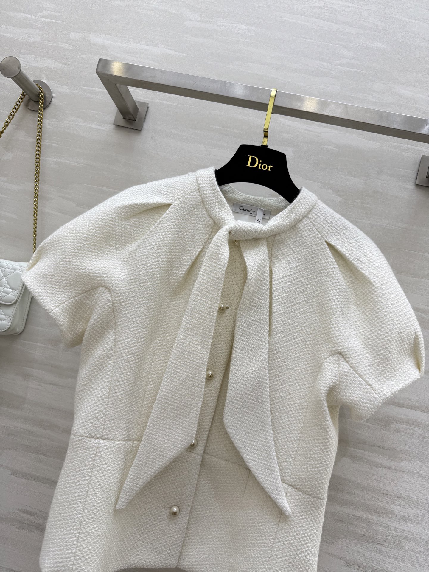 #DIO♡²⁵秋冬新款 领带装饰宫廷风泡泡袖上衣 高品质 现货来size：36/38/40（36码胸围：