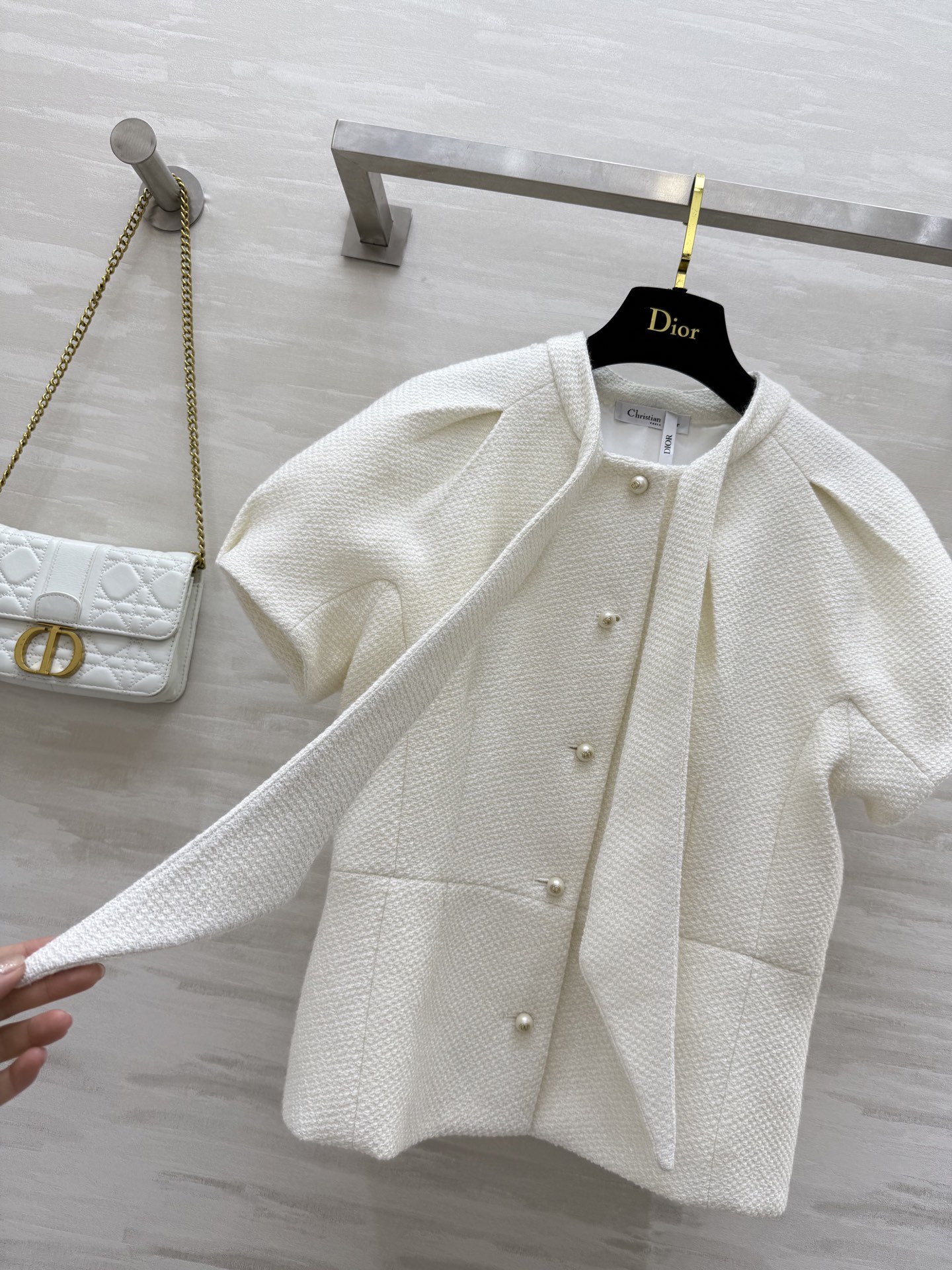 #DIO♡²⁵秋冬新款 领带装饰宫廷风泡泡袖上衣 高品质 现货来size：36/38/40（36码胸围：