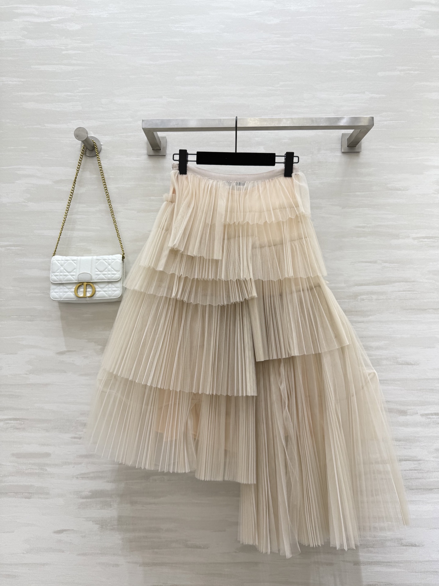 #DIO♡²⁵早秋新款 不规则网纱半裙 高级有设计感 高品质 现货首发size：36/38/40（36码