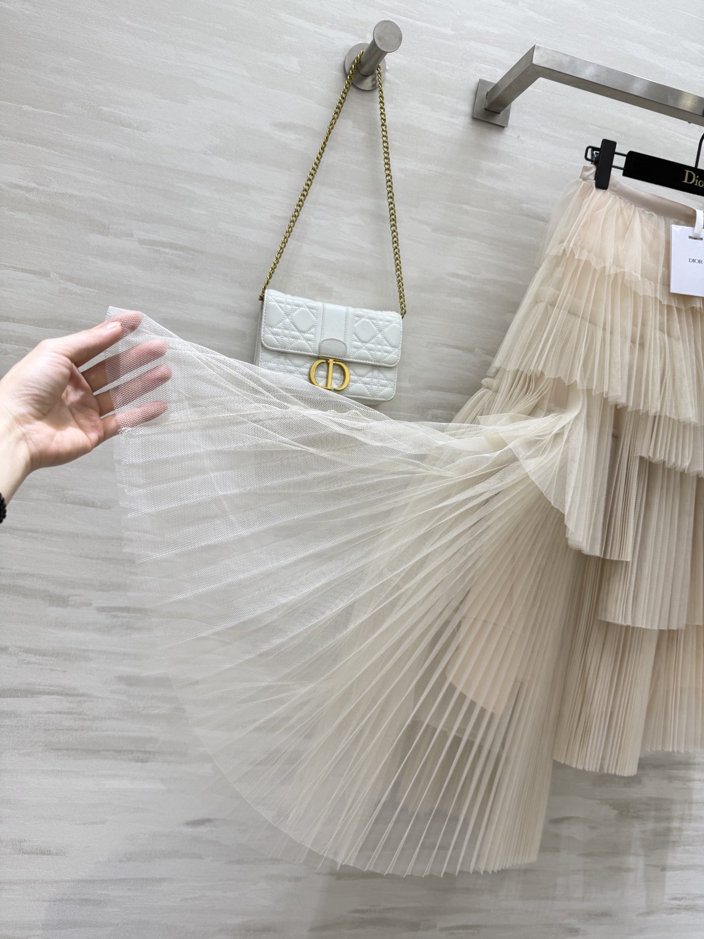 #DIO♡²⁵早秋新款 不规则网纱半裙 高级有设计感 高品质 现货首发size：36/38/40（36码