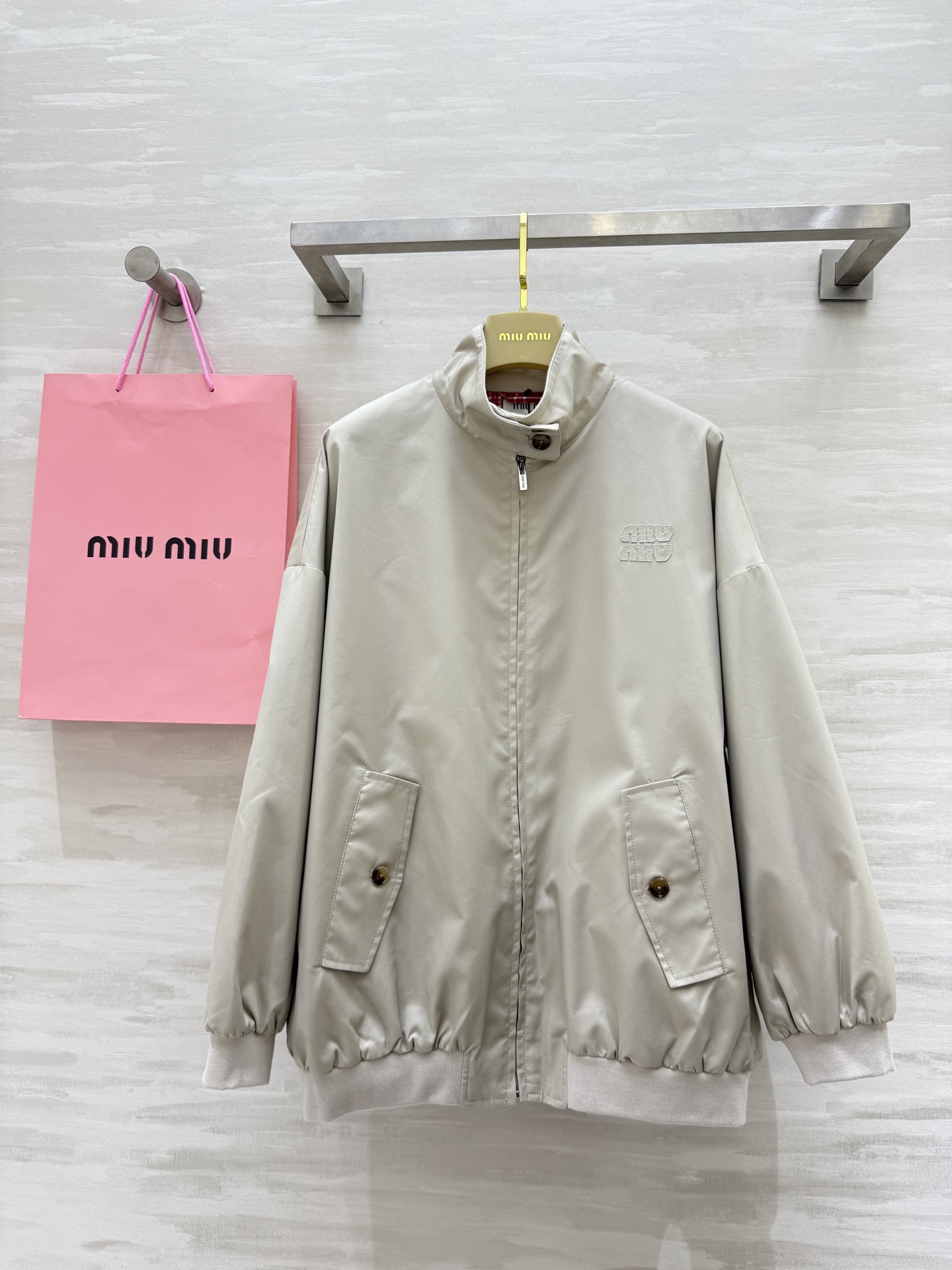 NO:518080,#Miumi autumn and winter new style stand collar jacket high quality spot sizeS/M/L (size s size 126, length 63),,miumiu, jackets & coats, jackets & coats, alexander wang19860909#Miumi秋冬新款 立领夹克外套 高品质 现货来sizeS/M/L（s码胸围126,衣长63）,,miumiu,jackets & coats,jackets & coats,alexander wang,Women's clothing