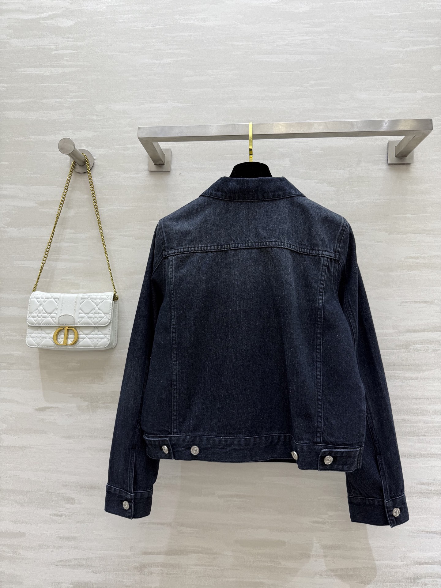 #DIO♡²⁵早秋新款 logo老花牛仔外套 高品质 现货来size：S/M/L（s码胸围：90，衣长：