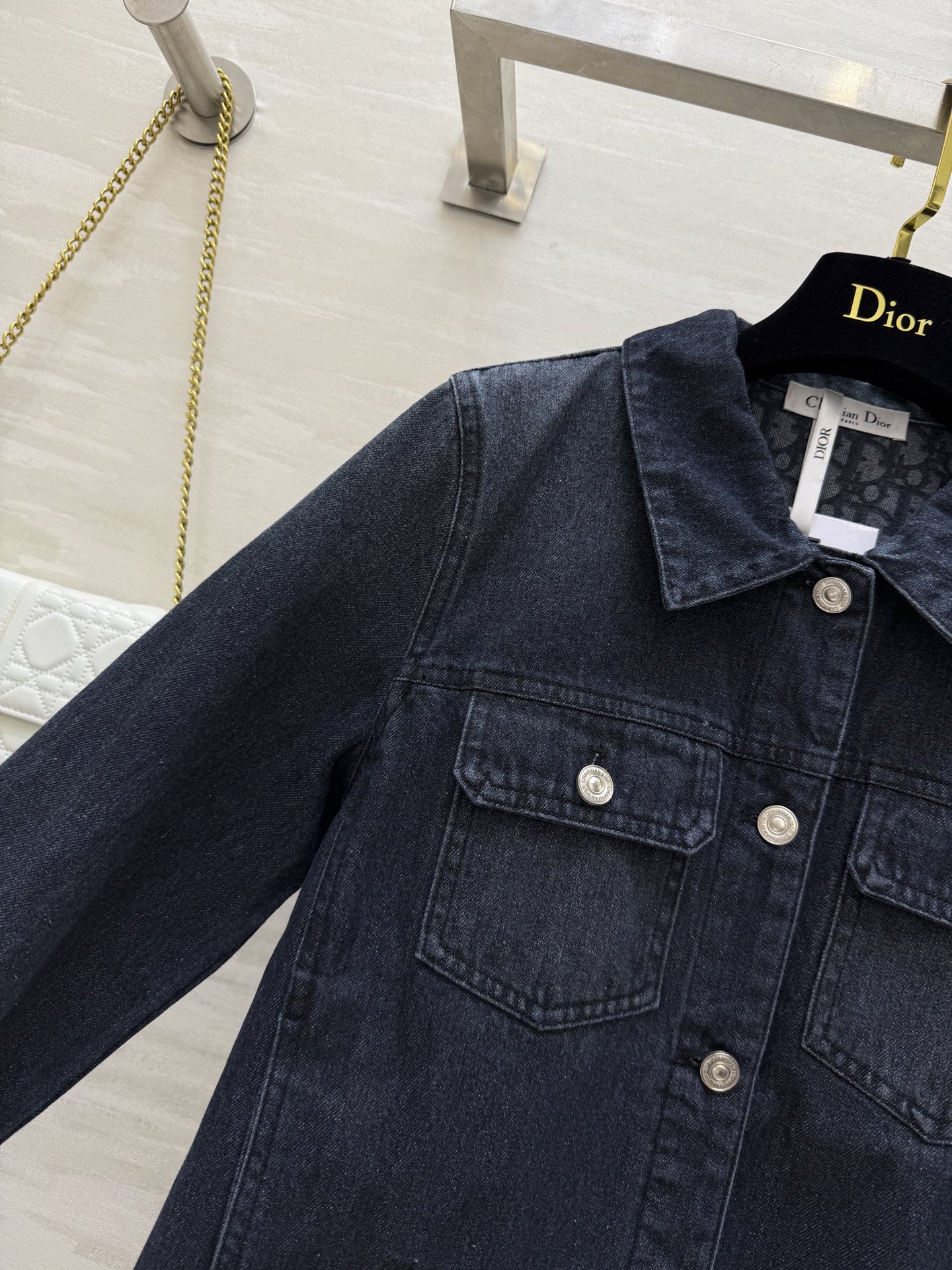 #DIO♡²⁵早秋新款 logo老花牛仔外套 高品质 现货来size：S/M/L（s码胸围：90，衣长：