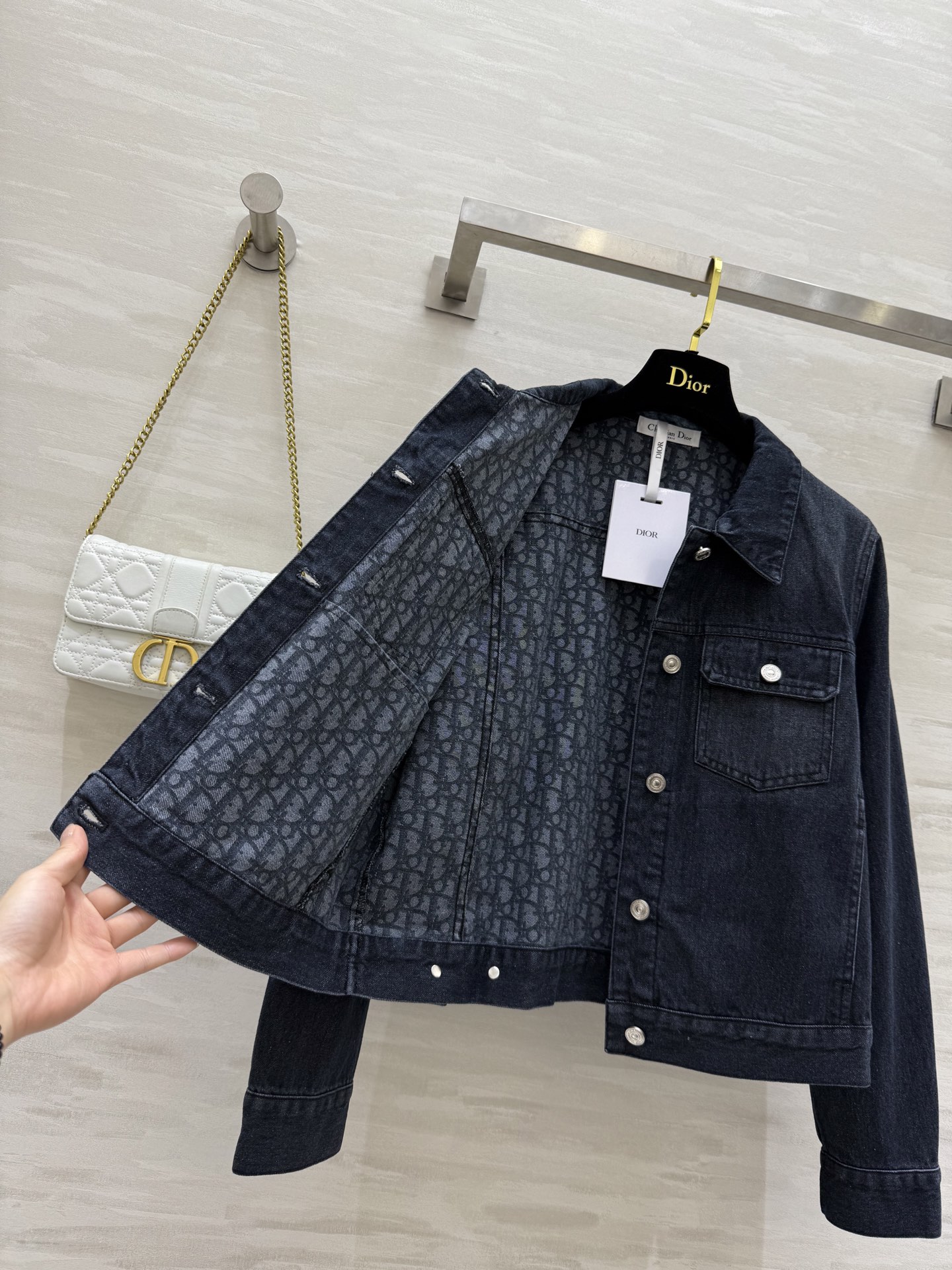 #DIO♡²⁵早秋新款 logo老花牛仔外套 高品质 现货来size：S/M/L（s码胸围：90，衣长：