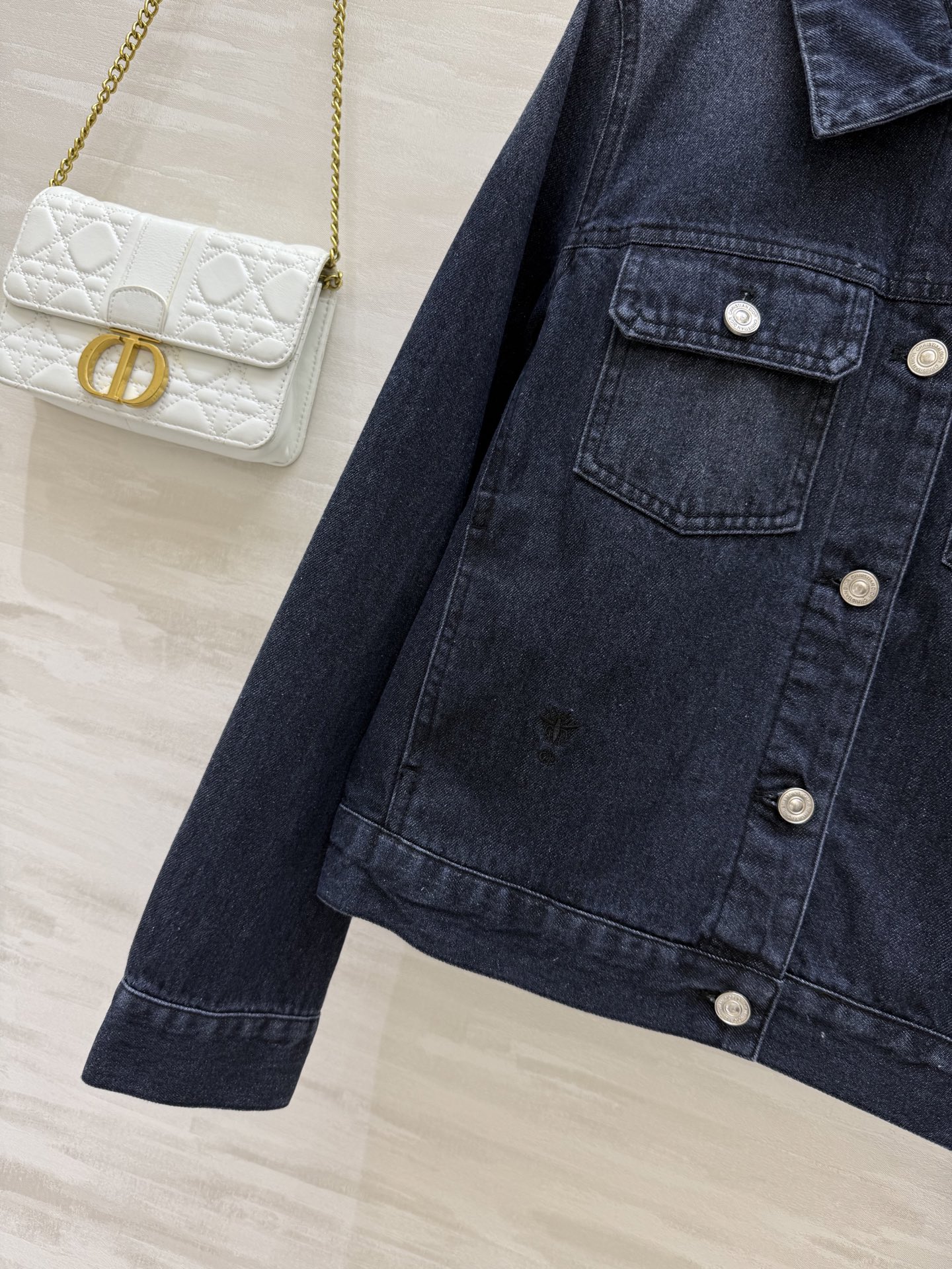 #DIO♡²⁵早秋新款 logo老花牛仔外套 高品质 现货来size：S/M/L（s码胸围：90，衣长：