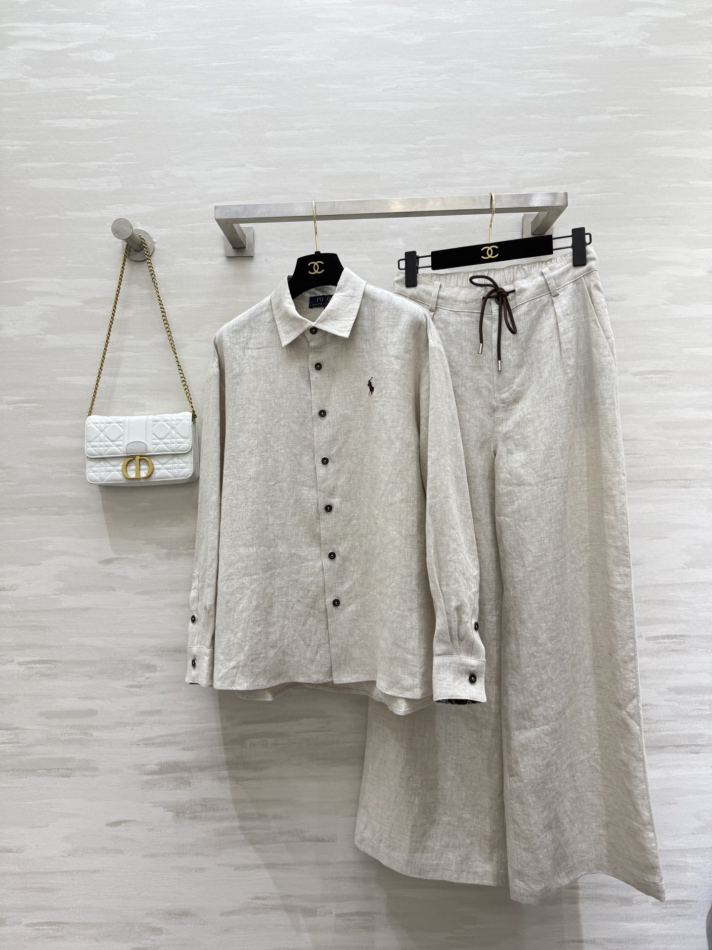 NO:496780,Shirt, pants.#Lav Lauren's new early autumn style linen series casual and high-end minimalist style high quality spot sizeS/M/L (size s shirt shoulder width 48, bust, length 69, trousers waist 68, hip 102, trousers length 102), alexander wang19860909衬衣,裤.#拉夫劳伦早秋新款 亚麻系列 休闲高级 极简风 高品质 现货来 sizeS/M/L（s码衬衣肩宽48,胸围,衣长69,长裤腰围68,臀围102,裤长102）,,alexander wang,Women's clothing