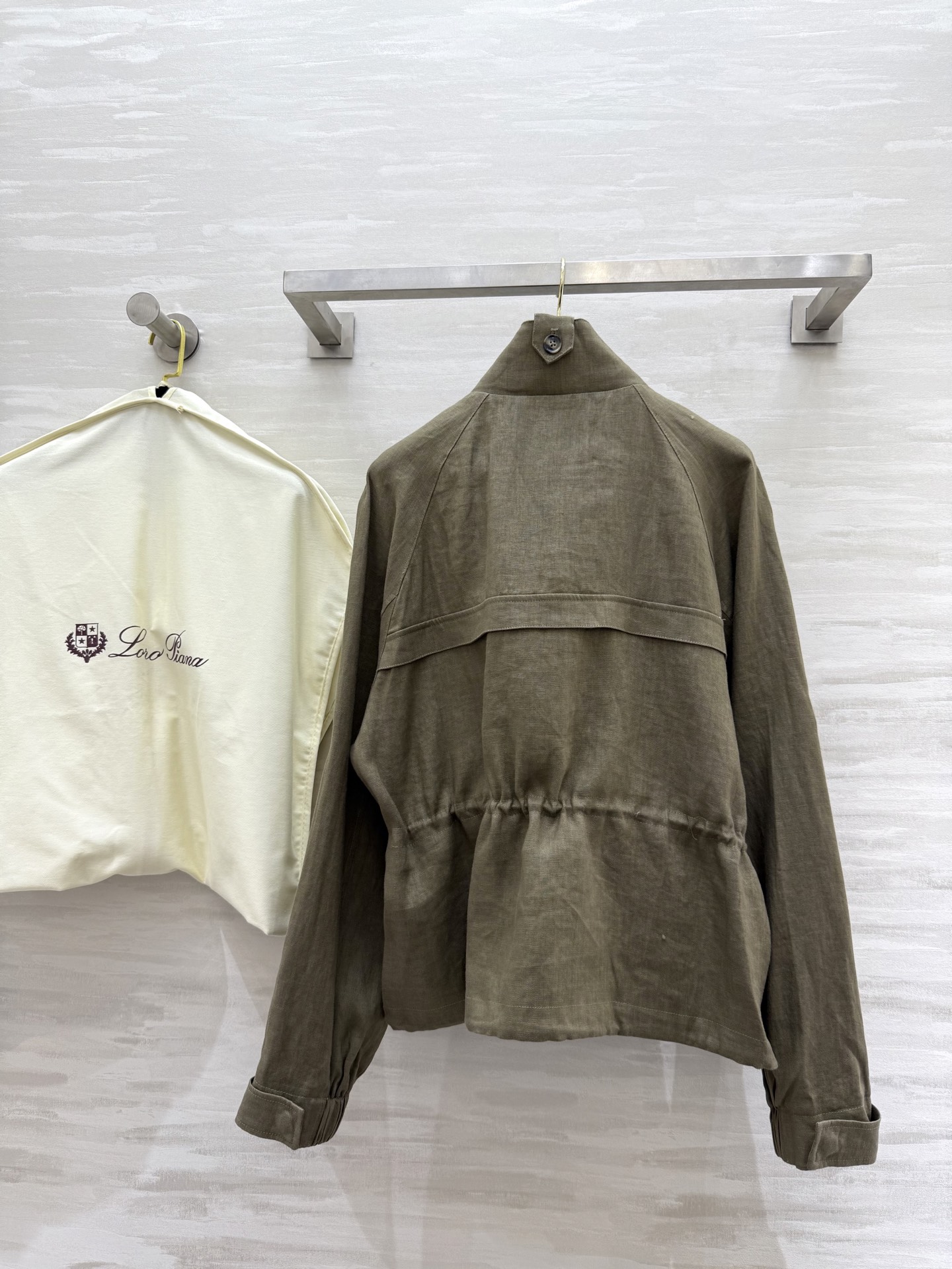 #LP¹¹⁵早秋新款 亚麻收腰立领外套 高品质定制 现货首发size：S/M/L（s码胸围：114，衣长