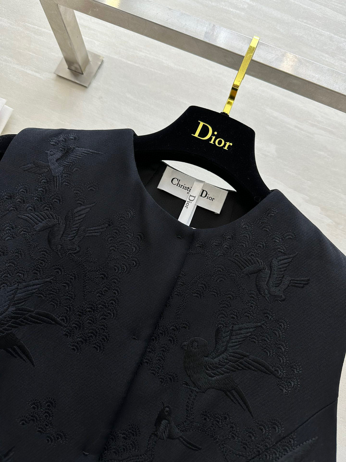 #DIO♡秋冬新款 重工刺绣丝毛马甲 极致精致刺绣🪡奢华高级 定制丝毛面料 立体剪裁版型 高品质定制 现