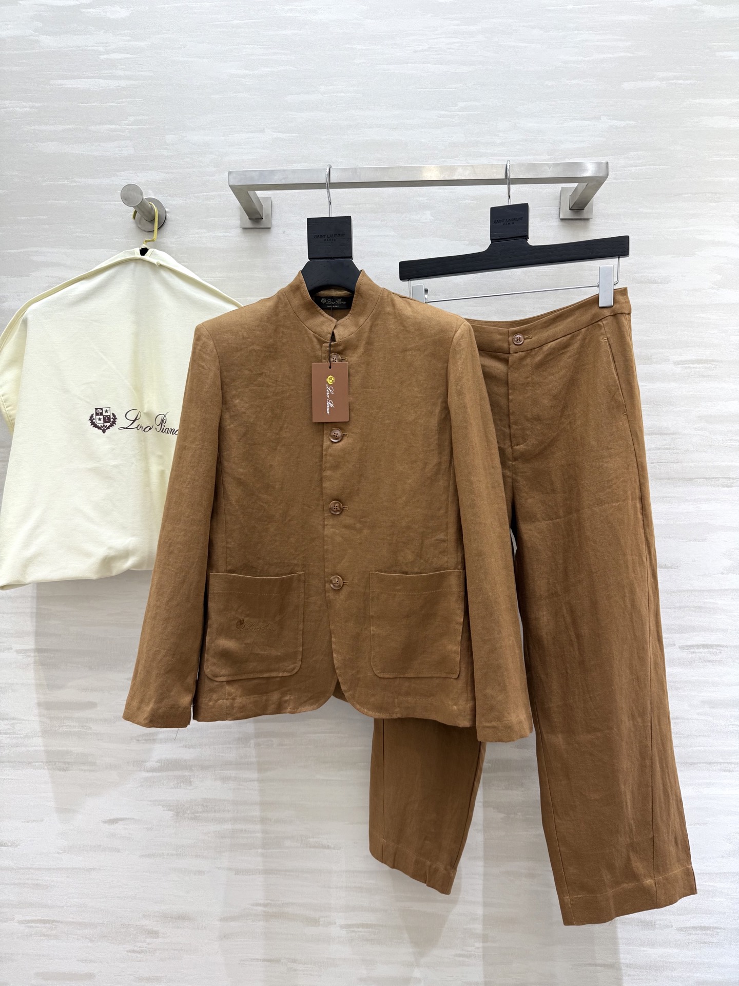 NO:498578,Jackets, pants.#LP early autumn new style, high-end old money style imported cotton and linen fabric, high quality, spot sizeS/M/L (size size 43 shoulder width, bust, 65 clothes length, 66 trousers waist circumference 66, hip circumference 96, 91 trousers length),,loro piana, jackets & coats,alexander wang19860909外套,裤子.#LP早秋新款 高级老钱风 进口棉麻面料 高品质 现货来sizeS/M/L（s码肩宽43,胸围,衣长65,裤子腰围66,臀围96,裤长91）,,loro piana,jackets & coats,alexander wang,Women's clothing