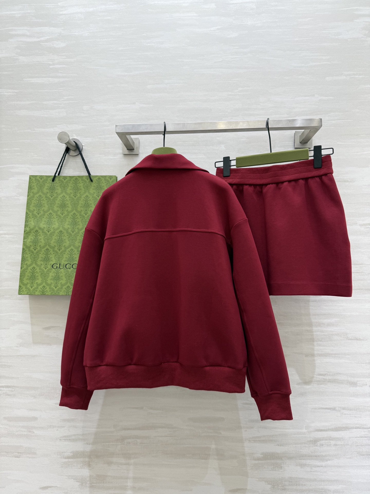 #Gucc♡²⁵泽西风酷辣.⛓️ 红色松弛高街风套装 高品质 现货来size：S/M/L（s码胸围：11