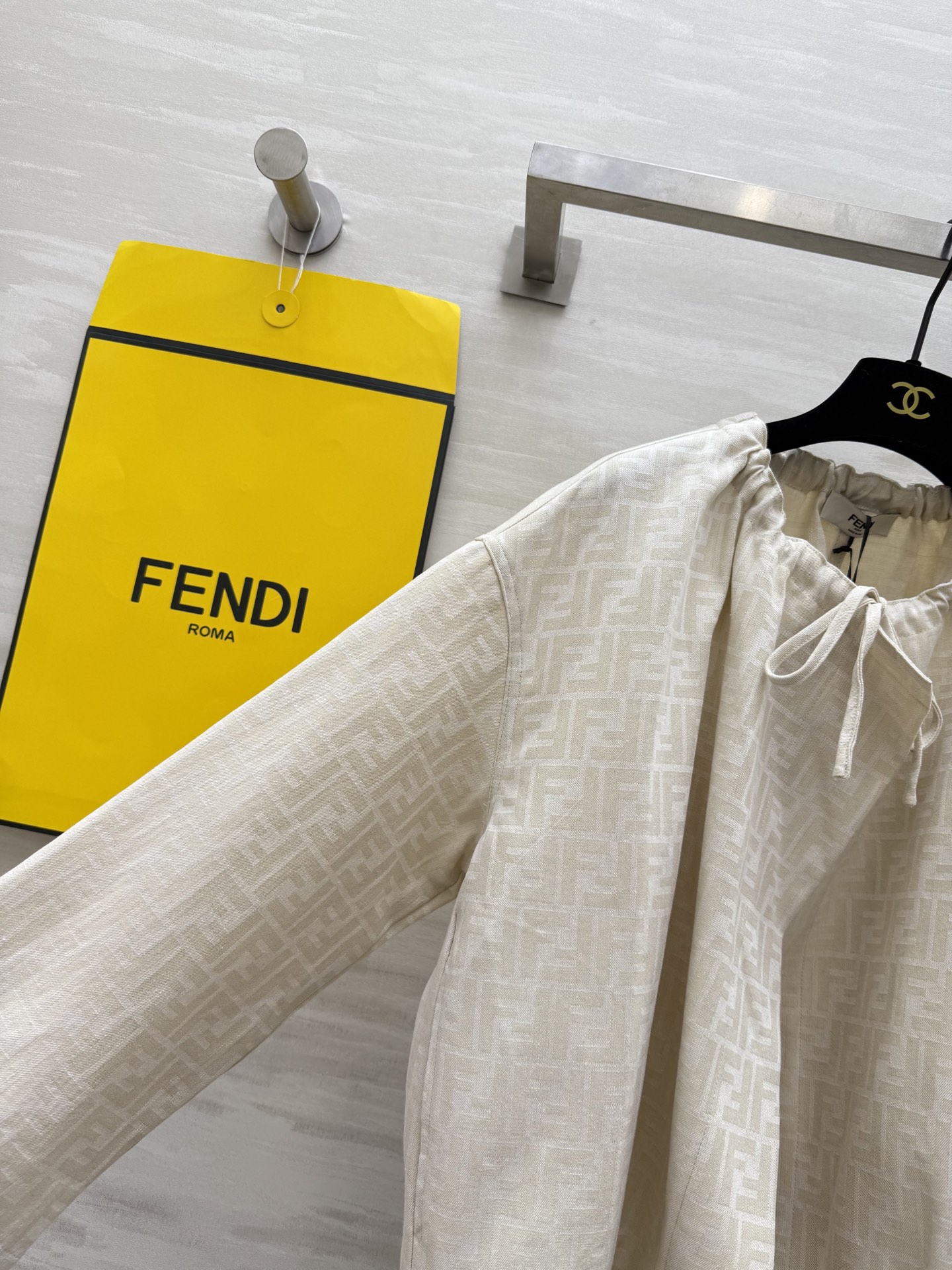 #FEND♡²⁵早秋新款 FF字母印花斗篷外套 高品质定制 现货首发size：S/M/L（s码胸围：15