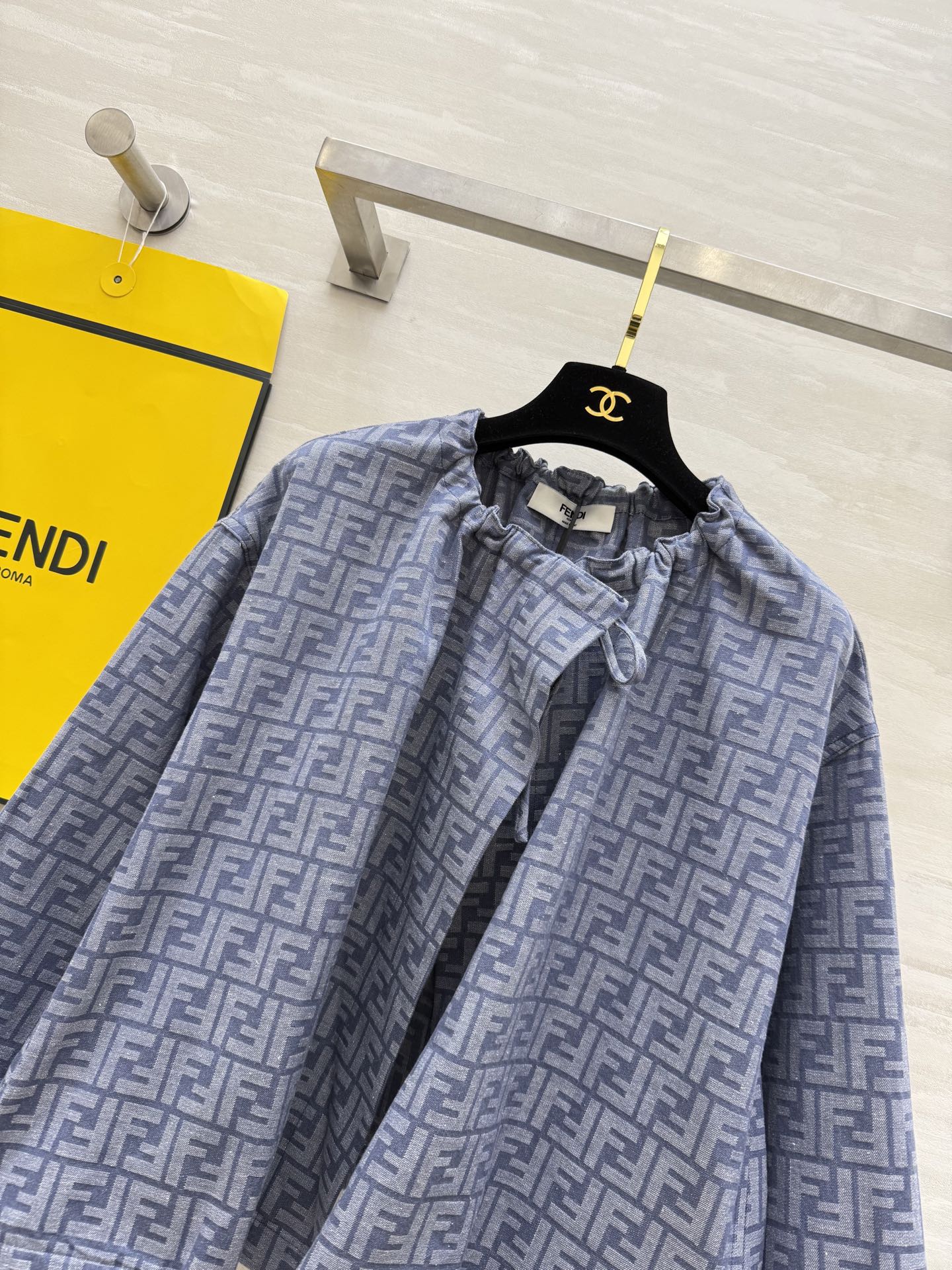 #FEND♡²⁵早秋新款 FF字母印花斗篷外套 高品质定制 现货首发size：S/M/L（s码胸围：15