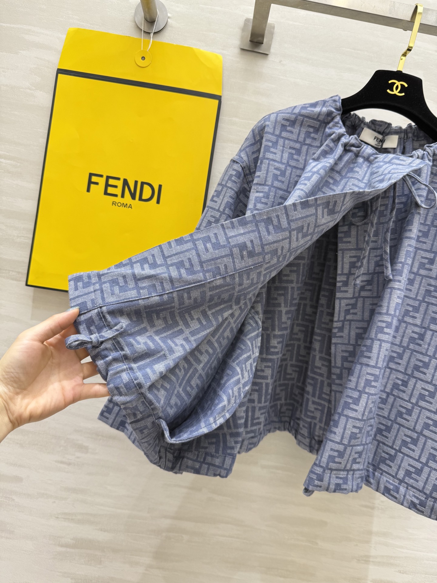 #FEND♡²⁵早秋新款 FF字母印花斗篷外套 高品质定制 现货首发size：S/M/L（s码胸围：15