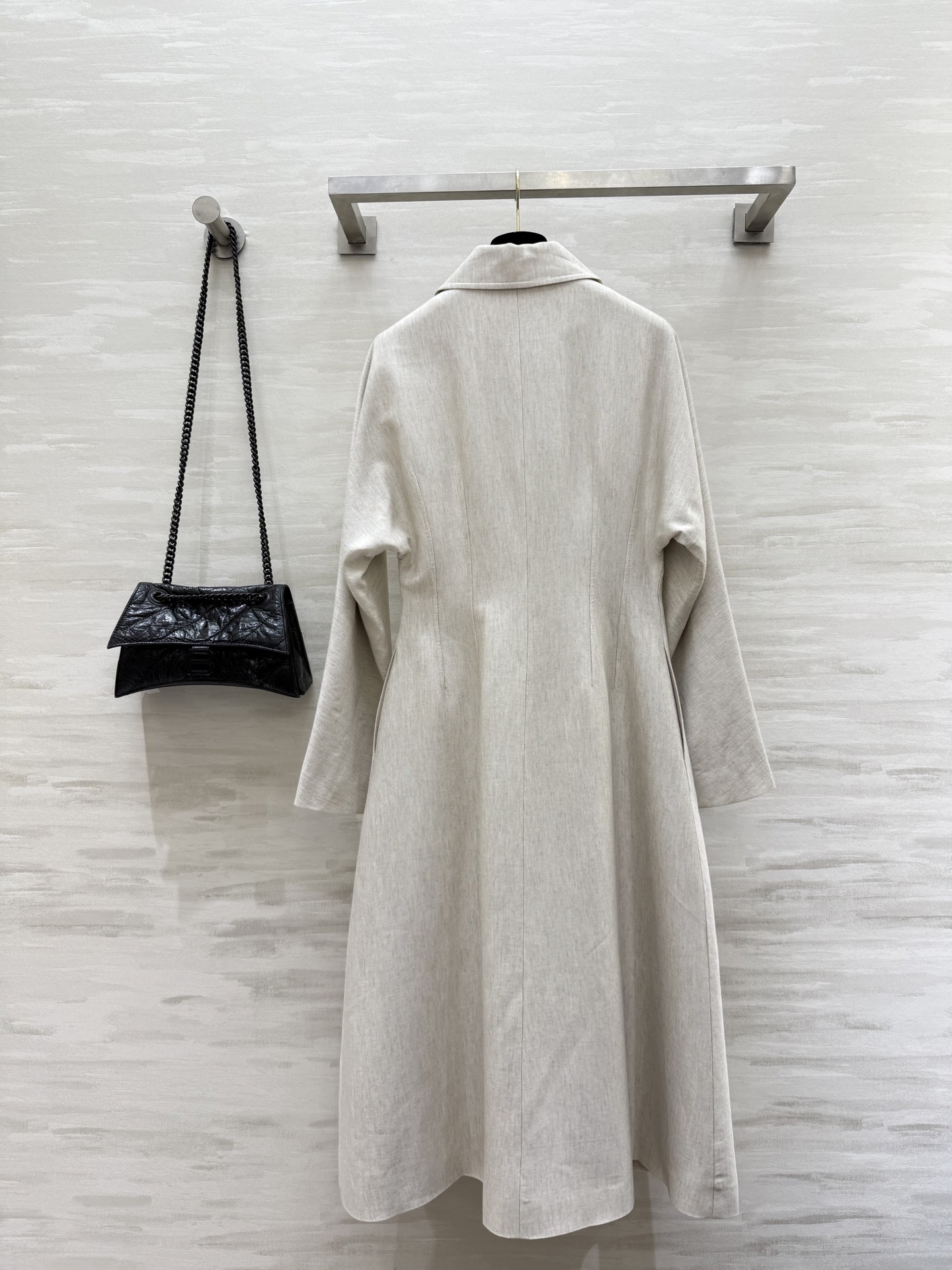 Bottega Venet♡²⁵早秋新款 亚麻风衣式连衣裙 定制100%亚麻面料 立体剪裁收腰版型 高品