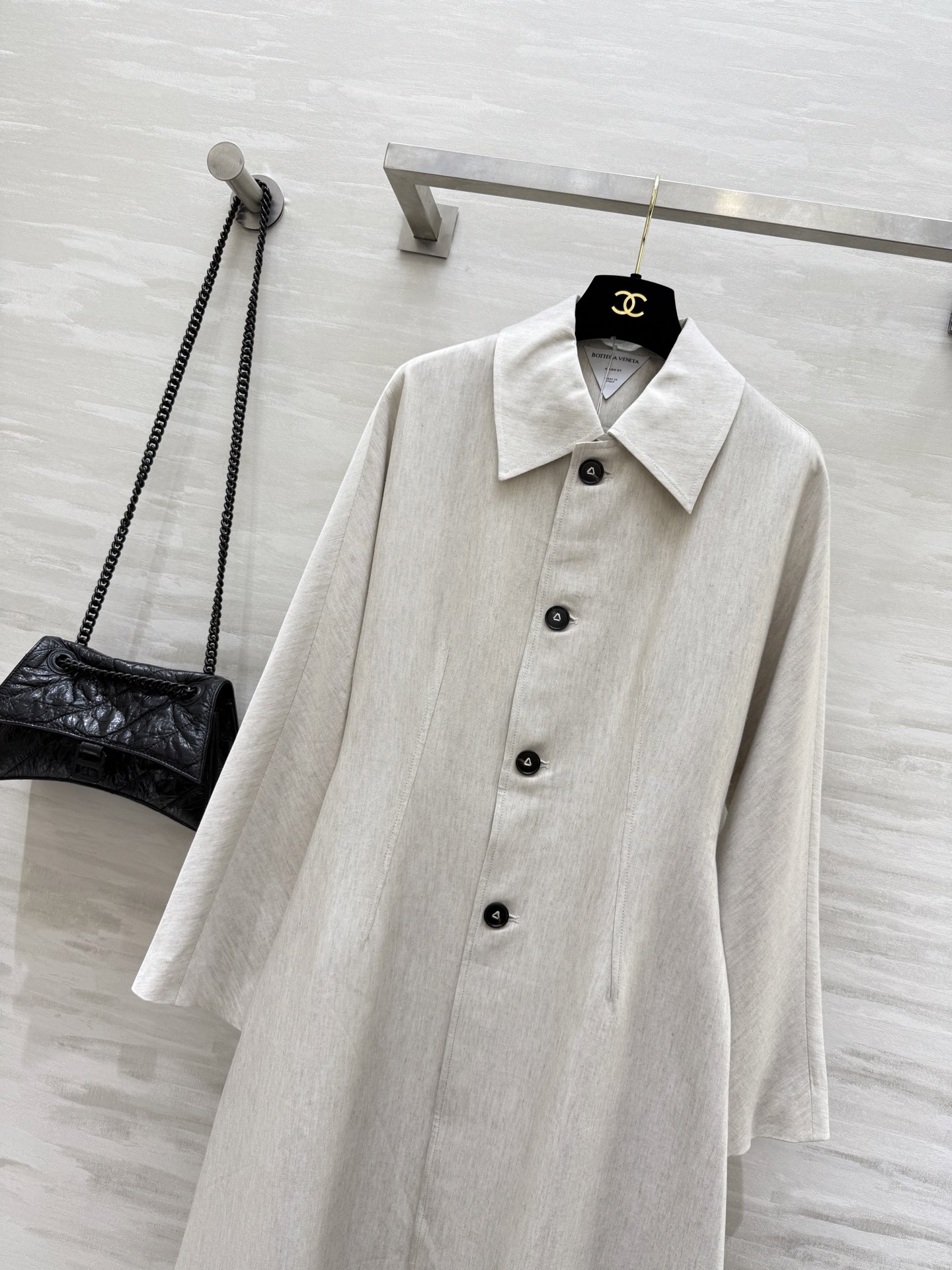 Bottega Venet♡²⁵早秋新款 亚麻风衣式连衣裙 定制100%亚麻面料 立体剪裁收腰版型 高品