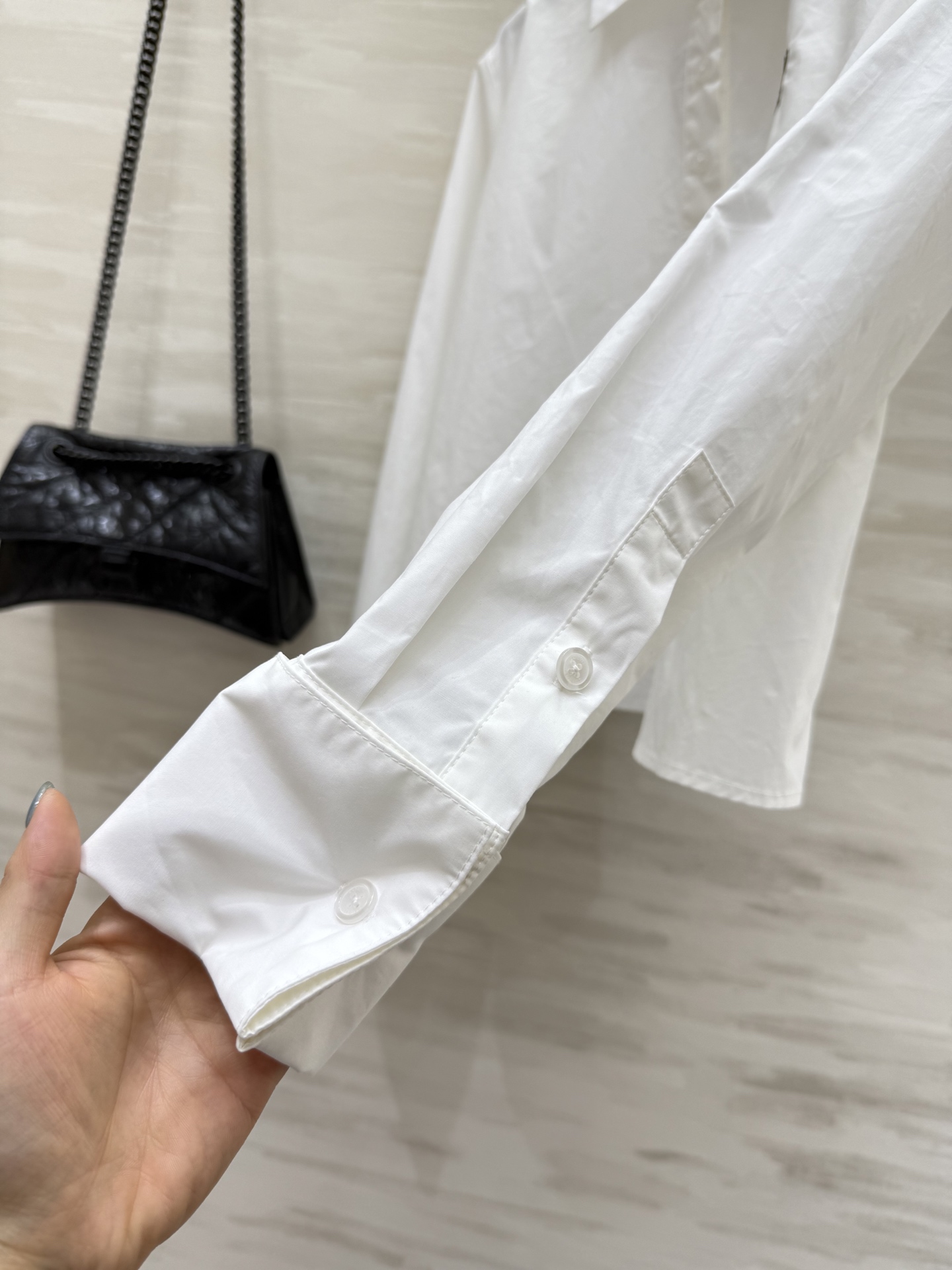 #Loew♡²⁵早秋新款 A字娃娃款衬衣 定制纯棉质地 高品质 现货来size：S/M/L（s码肩宽：4