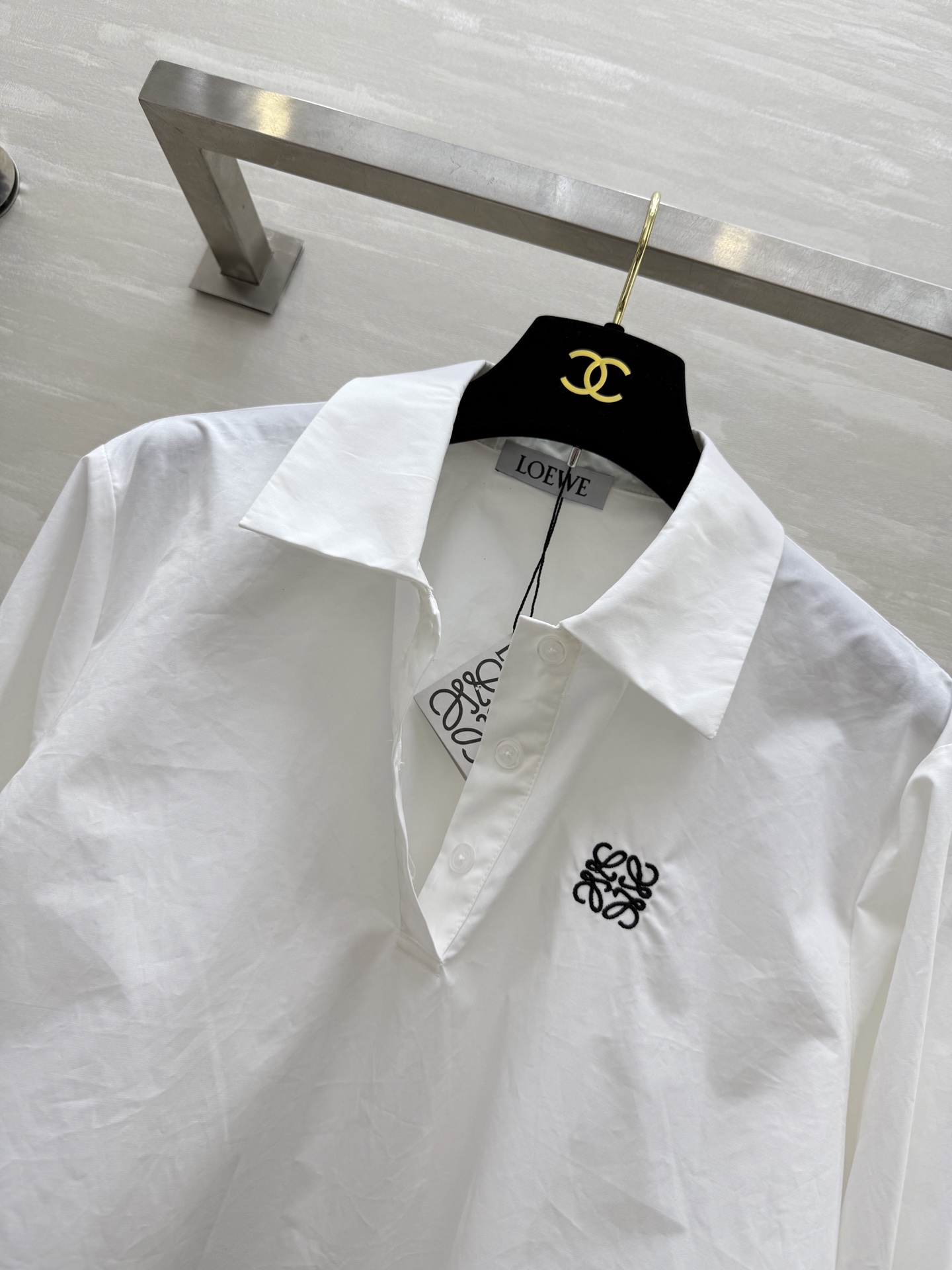 #Loew♡²⁵早秋新款 A字娃娃款衬衣 定制纯棉质地 高品质 现货来size：S/M/L（s码肩宽：4