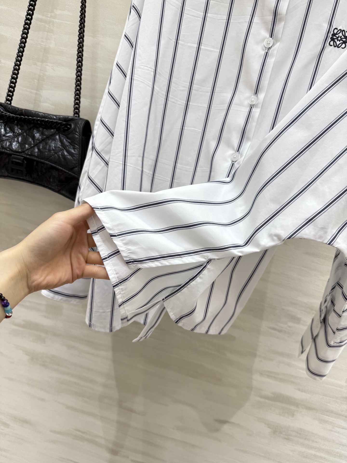 #Loew♡²⁵早秋新款 条纹衬衣 高品质定制 现货来size：S/M/L（s码胸围：130，衣长：63