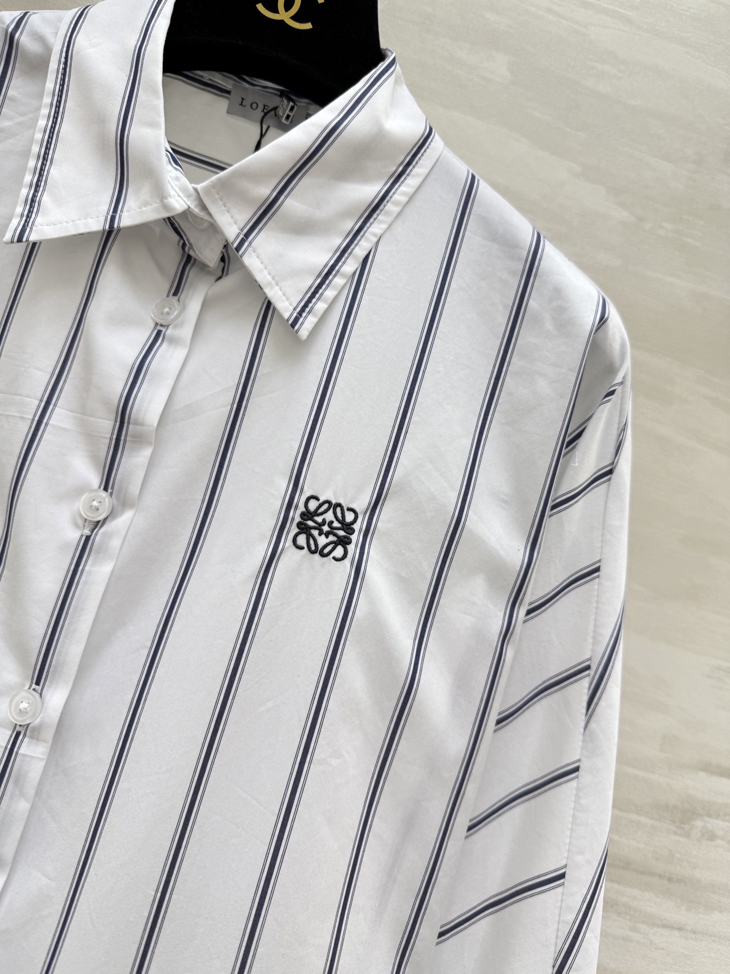 #Loew♡²⁵早秋新款 条纹衬衣 高品质定制 现货来size：S/M/L（s码胸围：130，衣长：63