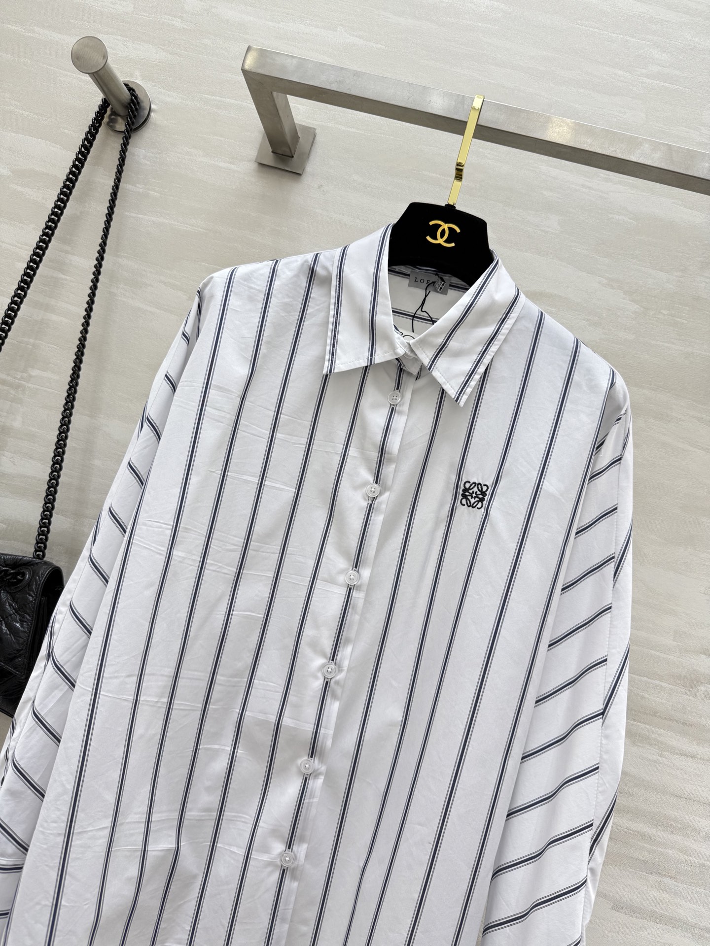#Loew♡²⁵早秋新款 条纹衬衣 高品质定制 现货来size：S/M/L（s码胸围：130，衣长：63