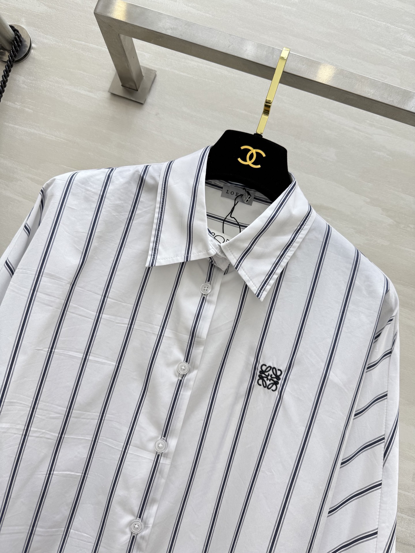 #Loew♡²⁵早秋新款 条纹衬衣 高品质定制 现货来size：S/M/L（s码胸围：130，衣长：63