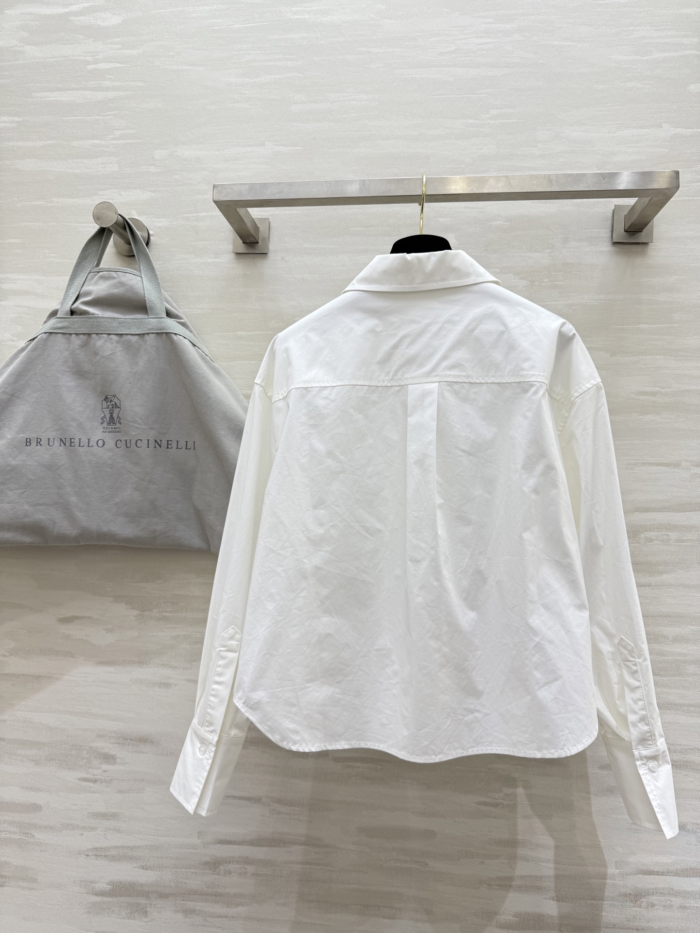 #BC²⁵早秋新款 极简风翻领衬衣 高品质 现货来size：S/M/L（s码胸围：108，衣长：56）