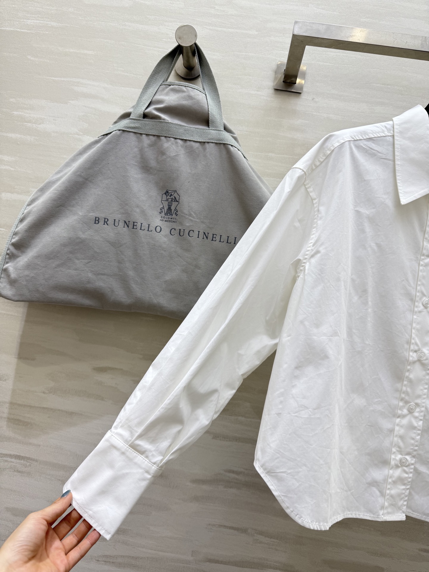 #BC²⁵早秋新款 极简风翻领衬衣 高品质 现货来size：S/M/L（s码胸围：108，衣长：56）