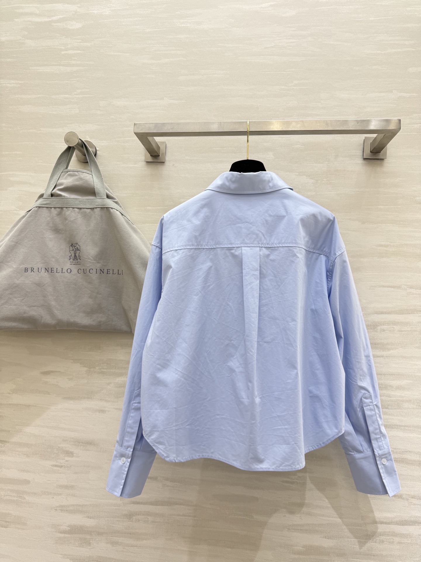 #BC²⁵早秋新款 极简风翻领衬衣 高品质 现货来size：S/M/L（s码胸围：108，衣长：56）