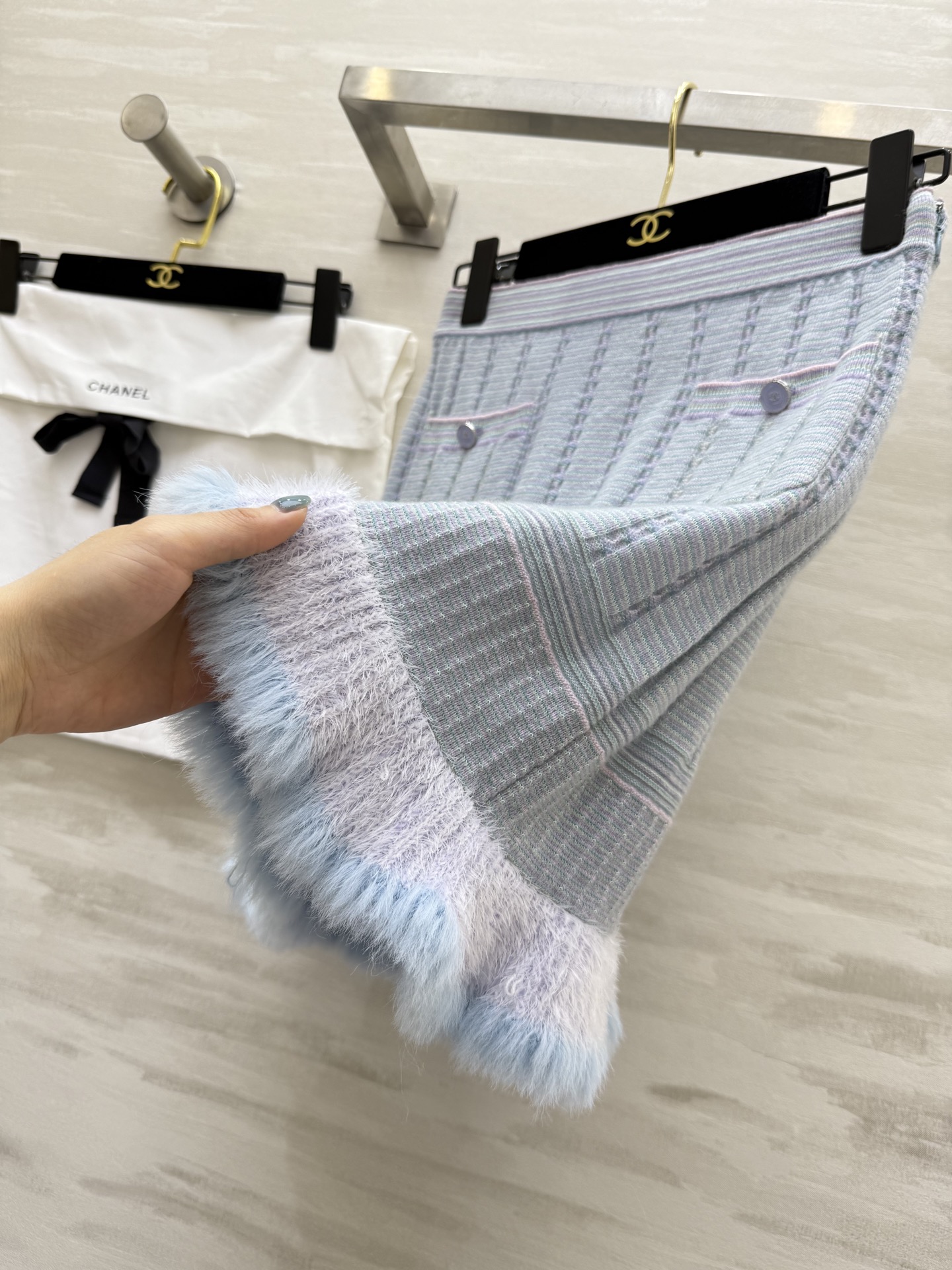 #Chane♡²⁵B多色口袋针织半裙 羊绒+桑蚕丝交织而成 金珍妮同款 原版开发 高品质定制 现货来si