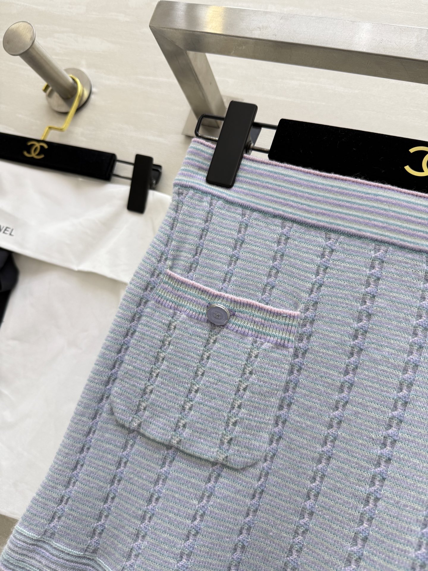 #Chane♡²⁵B多色口袋针织半裙 羊绒+桑蚕丝交织而成 金珍妮同款 原版开发 高品质定制 现货来si