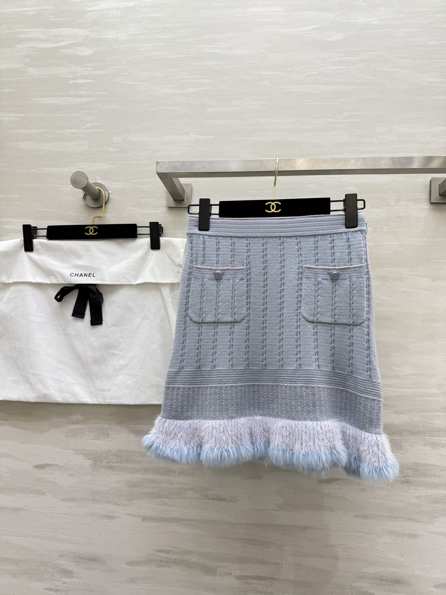 NO:501020,#ChaneB multi-color pocket knitted skirt, cashmere + mulberry silk interwoven, same style as Jin Zhenni, original development, high-quality customization, spot size36/38/40,,chanel, skirts, alexander wang19860909#ChaneB多色口袋针织半裙 羊绒+桑蚕丝交织而成 金珍妮同款 原版开发 高品质定制 现货来size36/38/40,,chanel,skirts,alexander wang,Women's clothing