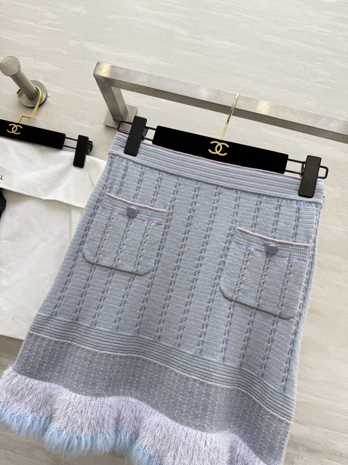 #Chane♡²⁵B多色口袋针织半裙 羊绒+桑蚕丝交织而成 金珍妮同款 原版开发 高品质定制 现货来si