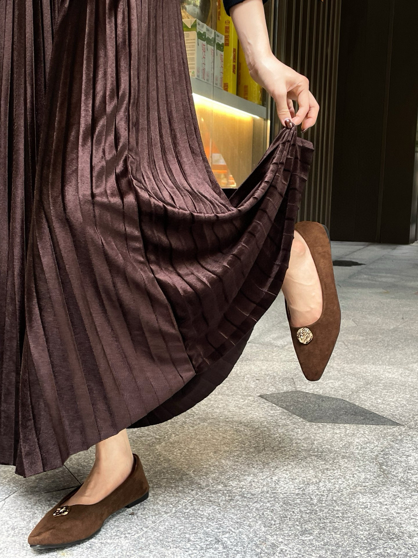 #ysl²⁵秋冬新款 丝绒百褶风琴式半裙 优雅高级 高品质定制 现货首发size：S/M/L/XL（M码