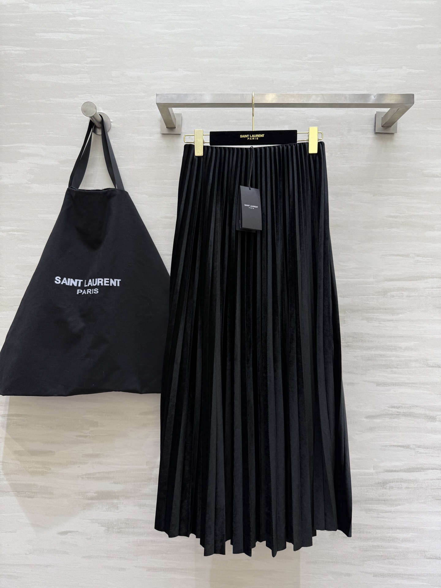 NO:501035,#ysl autumn and winter new style velvet pleated accordion skirt elegant and high-quality customization spot first-time sizeS/M/L/XL (M size elastic waist 68, skirt length 88), saint laurent, skirts, alexander wang19860909#ysl秋冬新款 丝绒百褶风琴式半裙 优雅高级 高品质定制 现货首发sizeS/M/L/XL（M码弹力腰围68,裙长88）,,saint laurent,skirts,alexander wang,Women's clothing