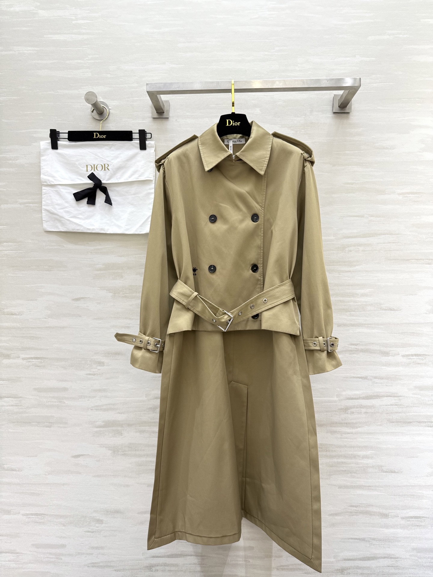 NO:501854,#DIO autumn and winter new style design-sensing windbreaker jacket high quality customization spot size36/38/40 (36 size bust 108, 52-112 length), dior, jackets & coats, alexander wang19860909#DIO秋冬新款 设计感风衣外套 高品质定制 现货来size36/38/40（36码胸围108,衣长52-112）,,dior,jackets & coats,alexander wang,Women's clothing