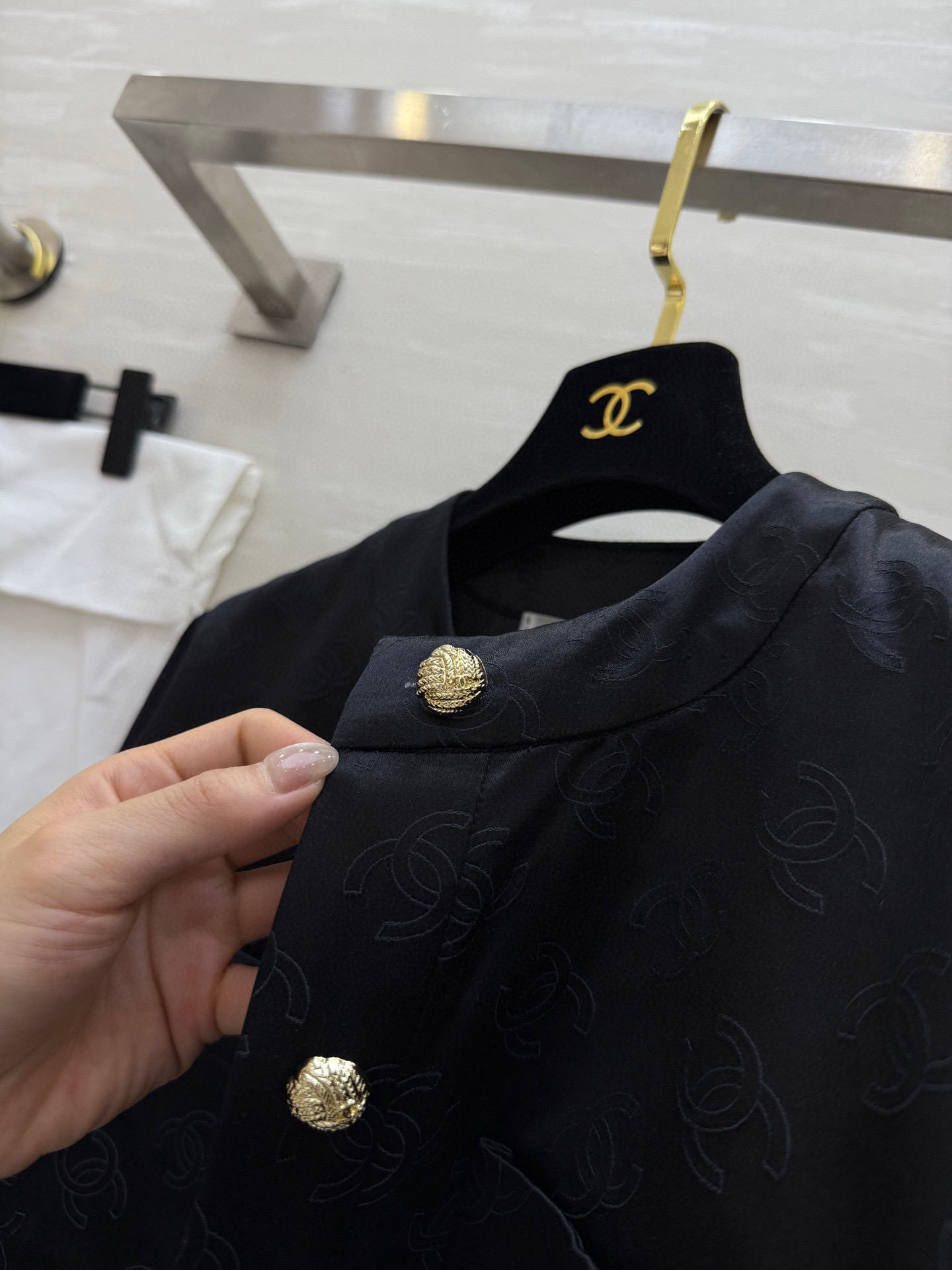 #Chane♡²⁵秋冬新款 立体提花真丝外套 原版开发 高品质定制 配送防尘袋 现货首发size：36/