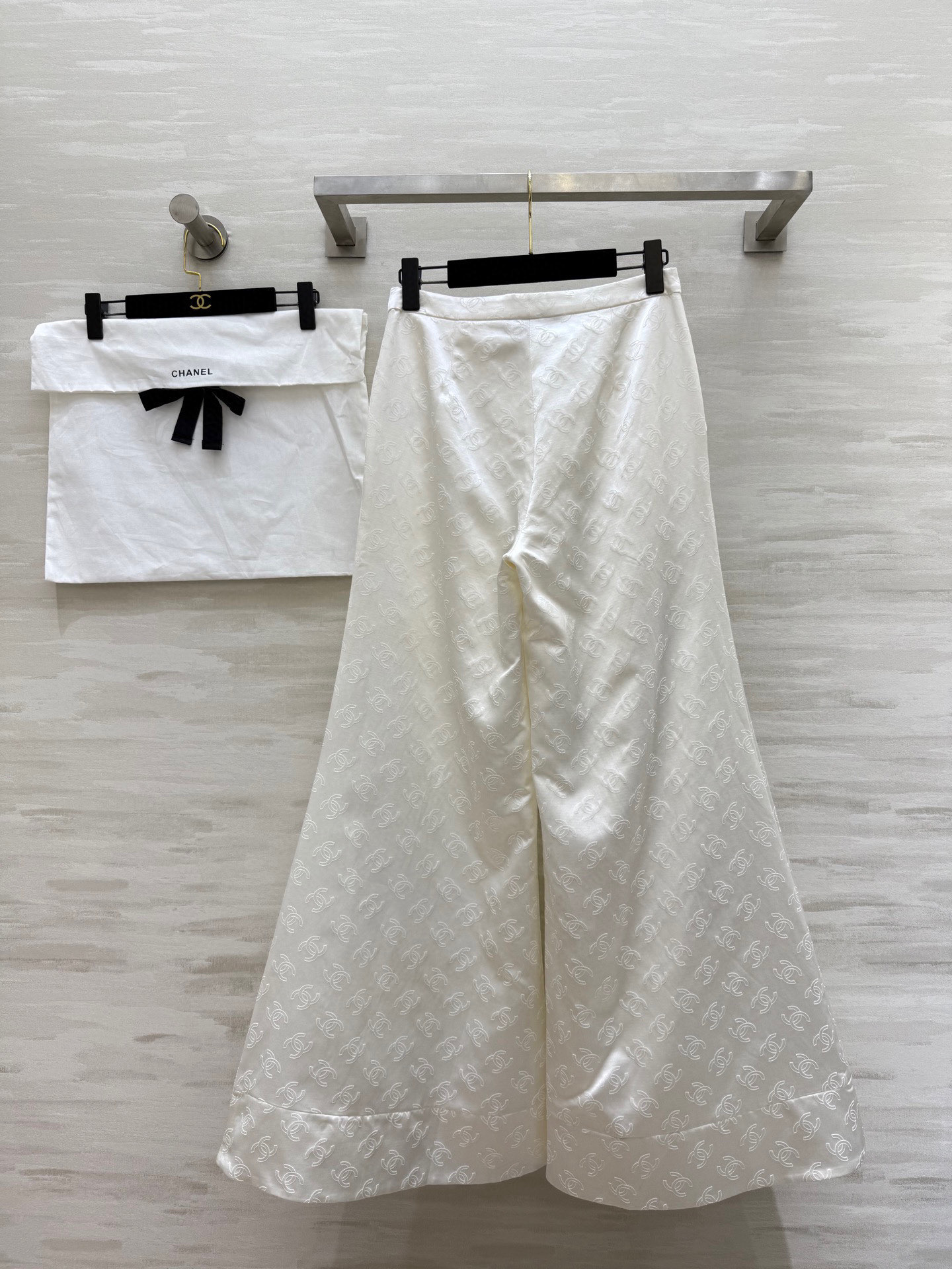 #Chane♡²⁵早秋新款 真丝提花阔腿裤 高品质定制 现货首发size：36/38/40（36码腰围：