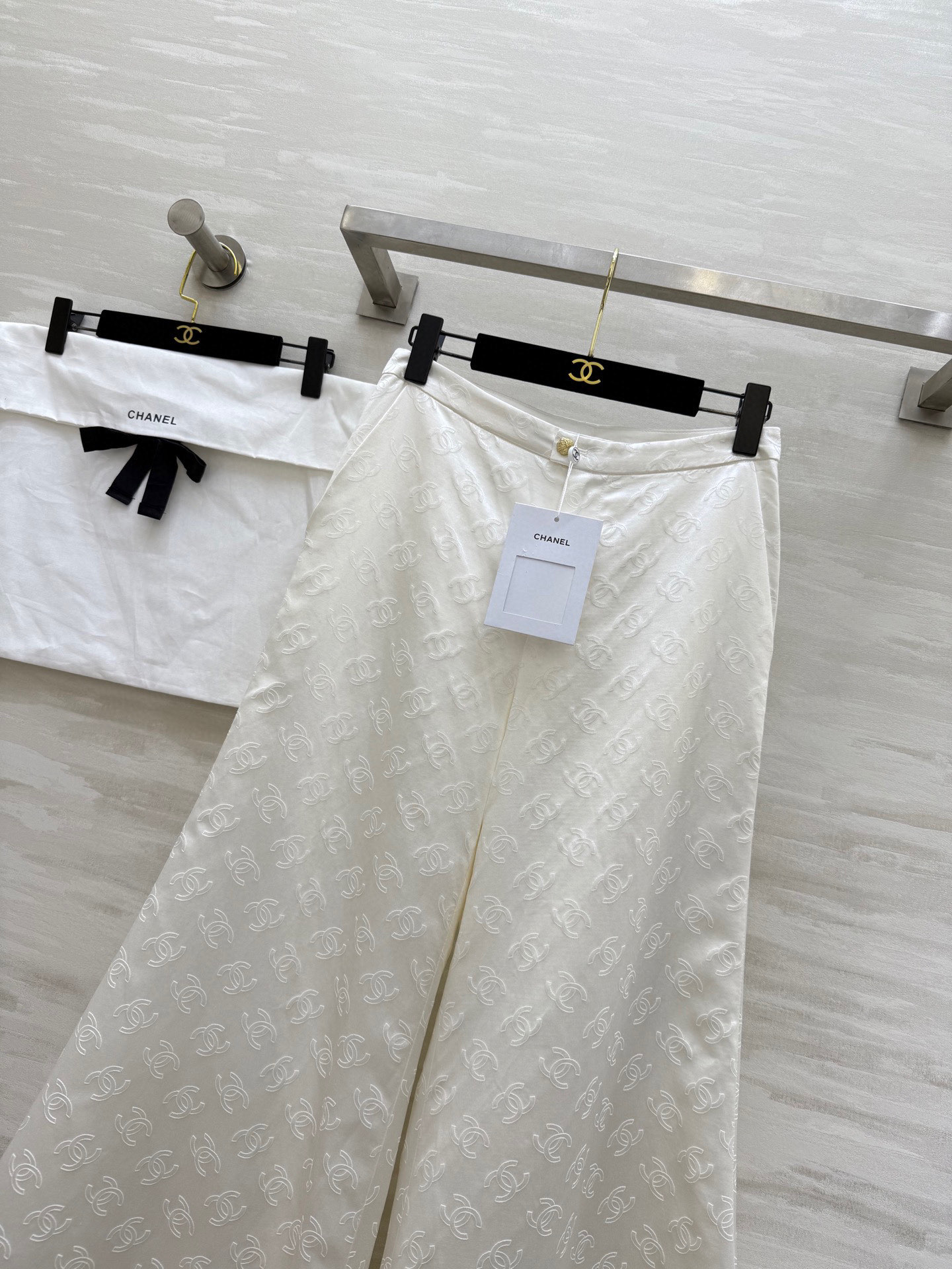 #Chane♡²⁵早秋新款 真丝提花阔腿裤 高品质定制 现货首发size：36/38/40（36码腰围：