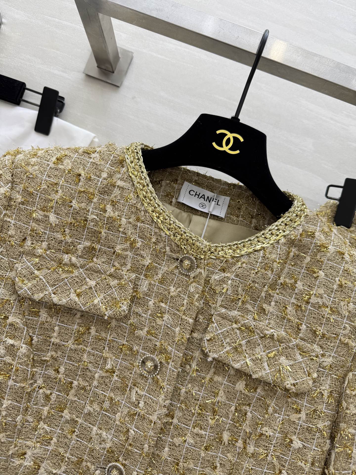 #Chane♡²⁵秋冬新款 定制羊毛金色纱线编制花呢套装 高品质定制 现货来size：36/38/40（