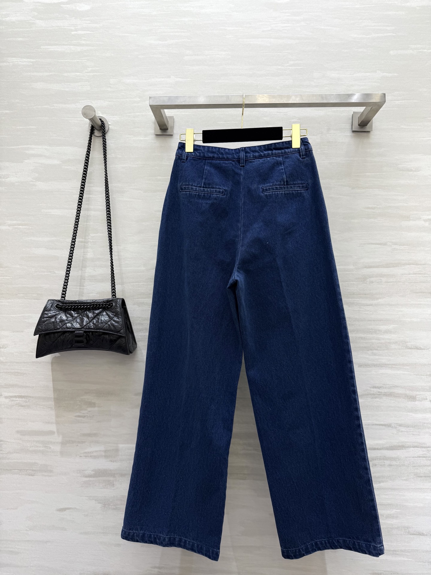 #Prad♡²⁵早秋新款 牛仔直筒裤 腰部皮牌腰带点缀精致高级 立体剪裁裤型无敌显高显瘦 高品质 现货来