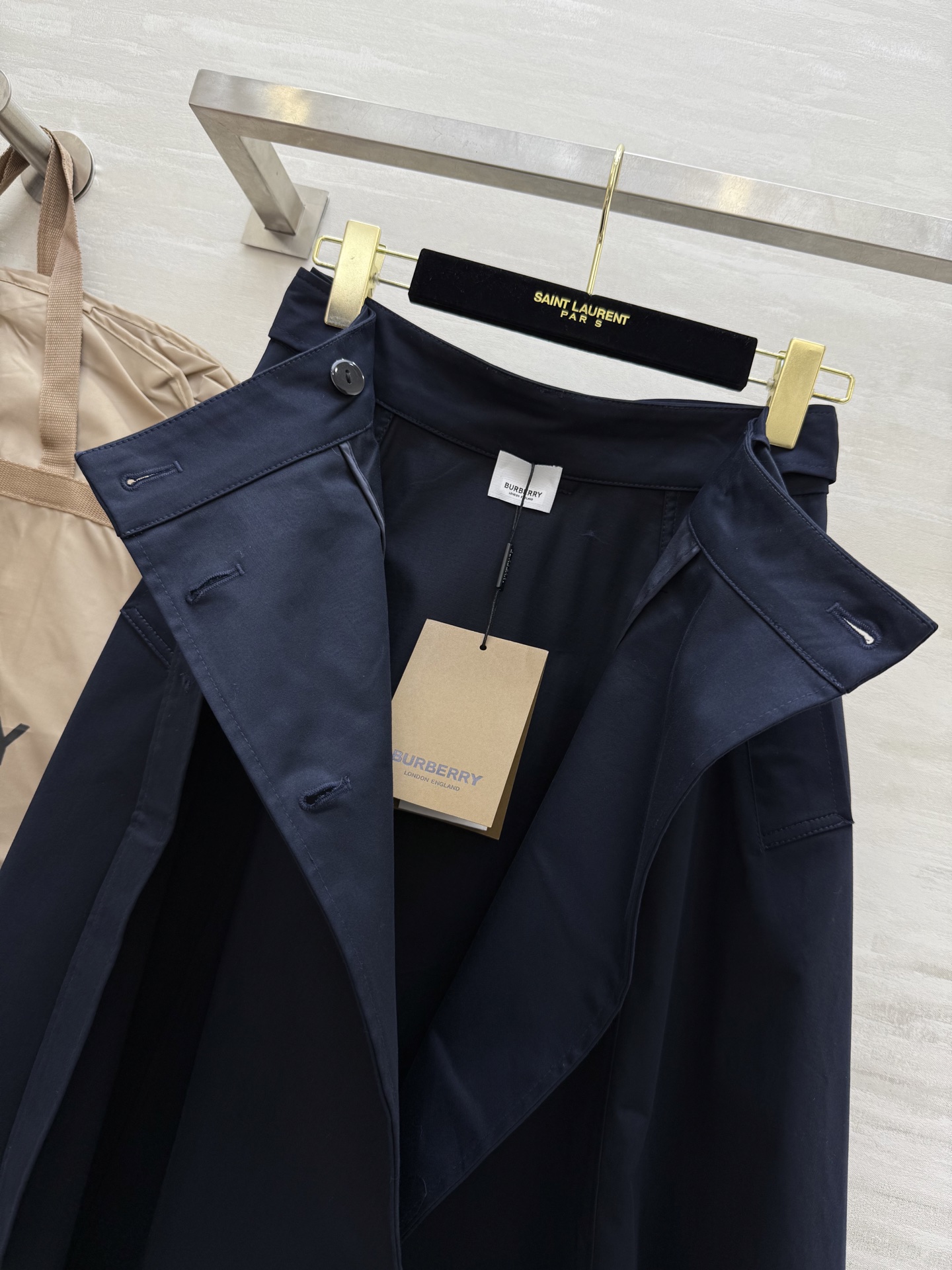 #Burberr♡²⁵秋冬新款 英伦风半身裙 高品质定制 现货来 size：S/M/L（s码腰围：68，