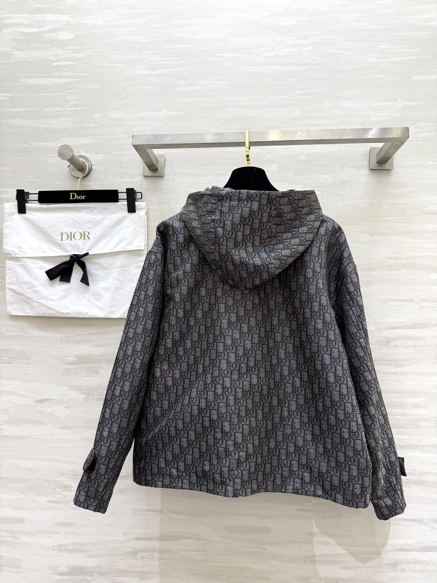 #DIO♡²⁵早秋新款 老花连帽冲锋衣外套 高品质定制 现货首发size：S/M/L（s码胸围：114，