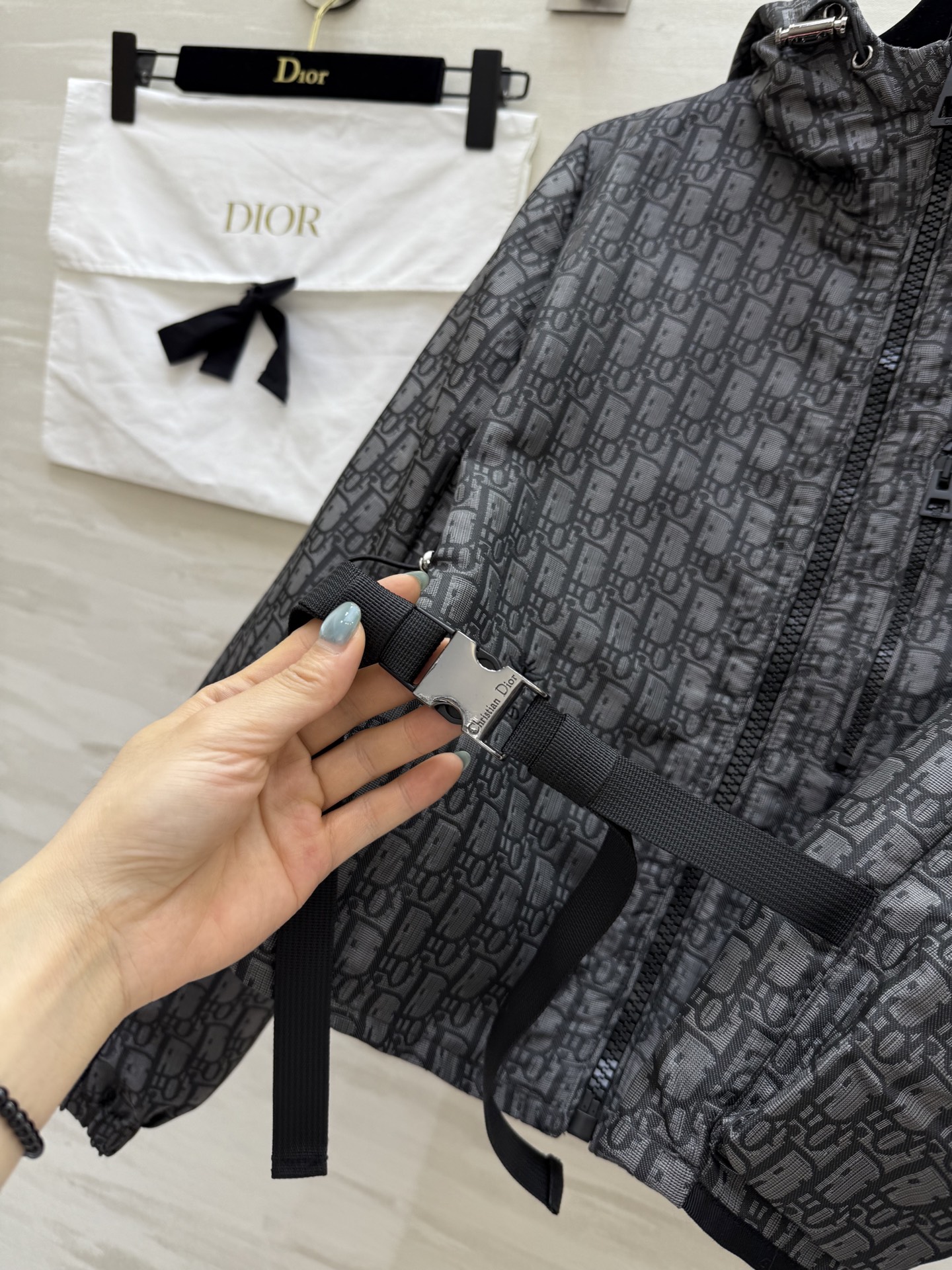 #Dio²⁵早秋新款 Oblique 短款冲锋衣 定制字母提花 开模logo五金 高品质 现货首发siz