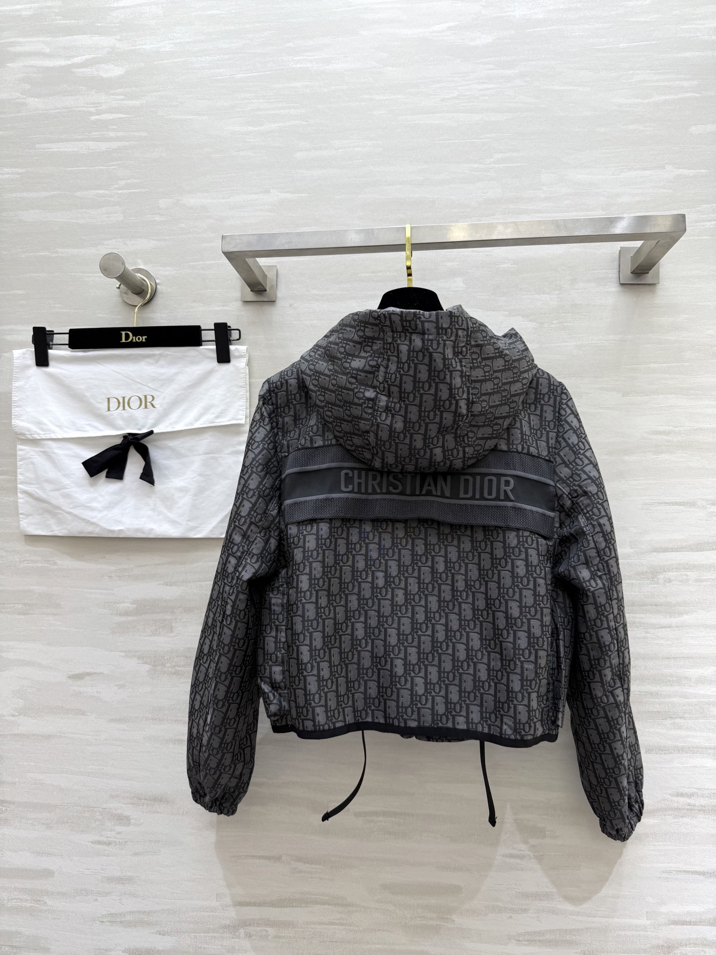 #Dio²⁵早秋新款 Oblique 短款冲锋衣 定制字母提花 开模logo五金 高品质 现货首发siz